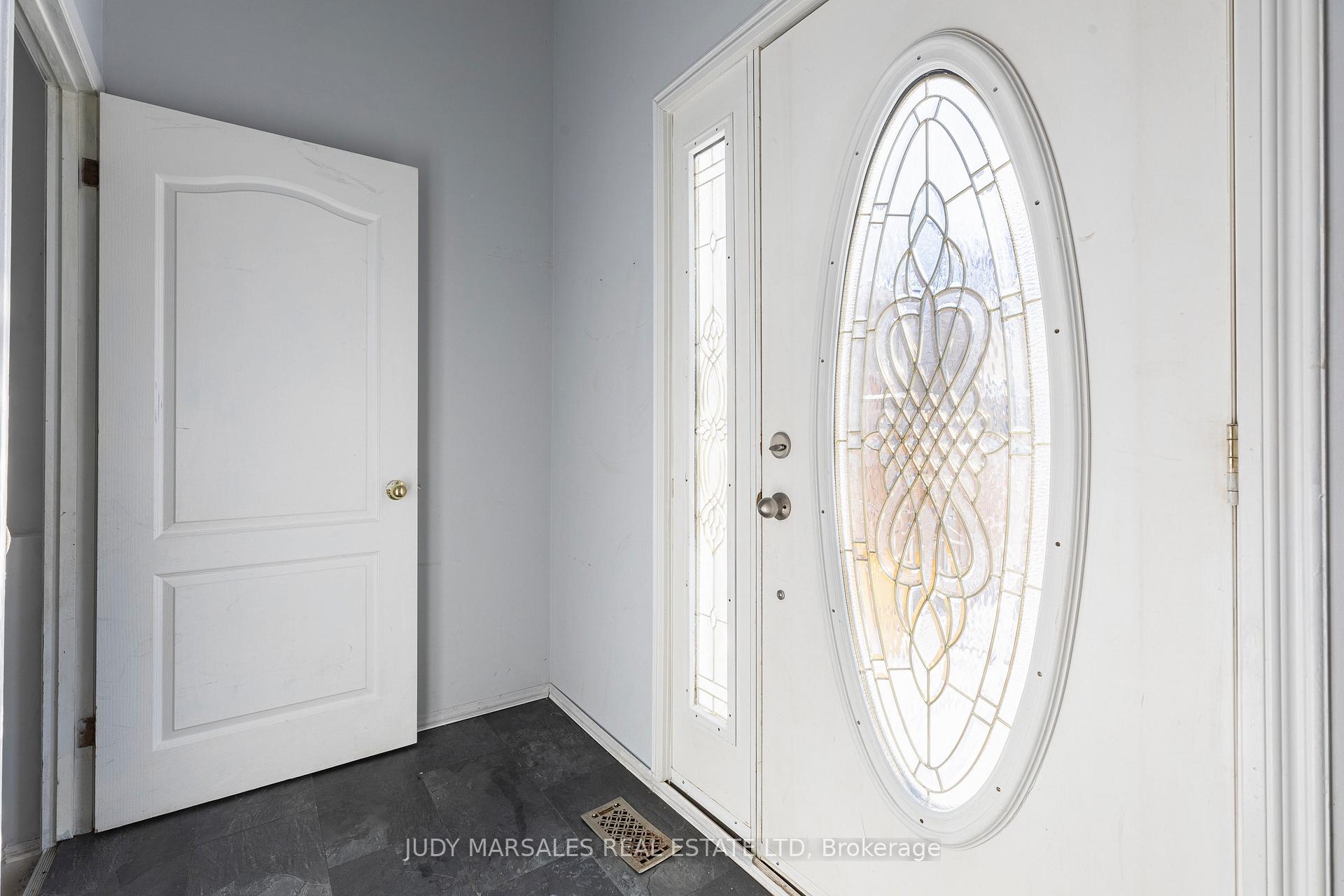 Photo 5 of 178 Greencedar Drive, Hamilton, Gurnett — HOMEH