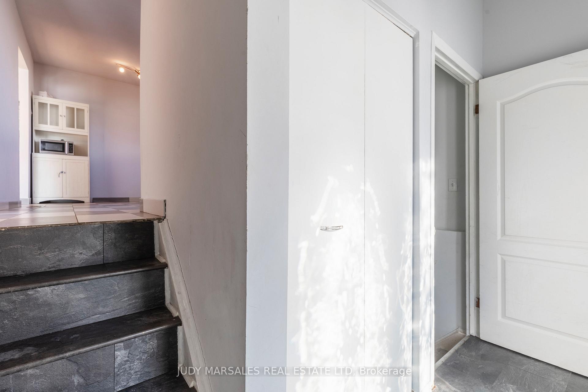 Photo 6 of 178 Greencedar Drive, Hamilton, Gurnett — HOMEH
