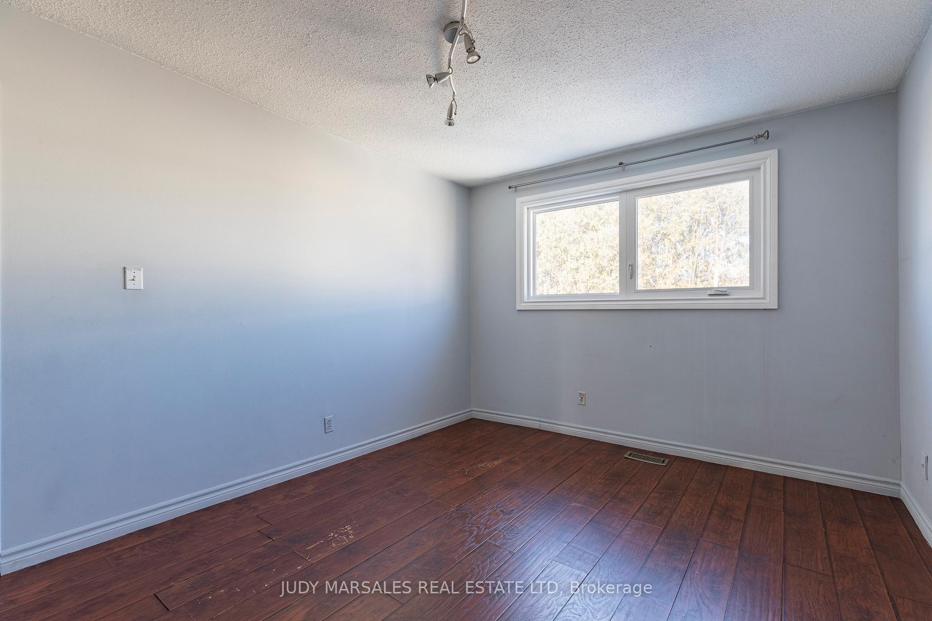Photo 35 of 178 Greencedar Drive, Hamilton, Gurnett — HOMEH