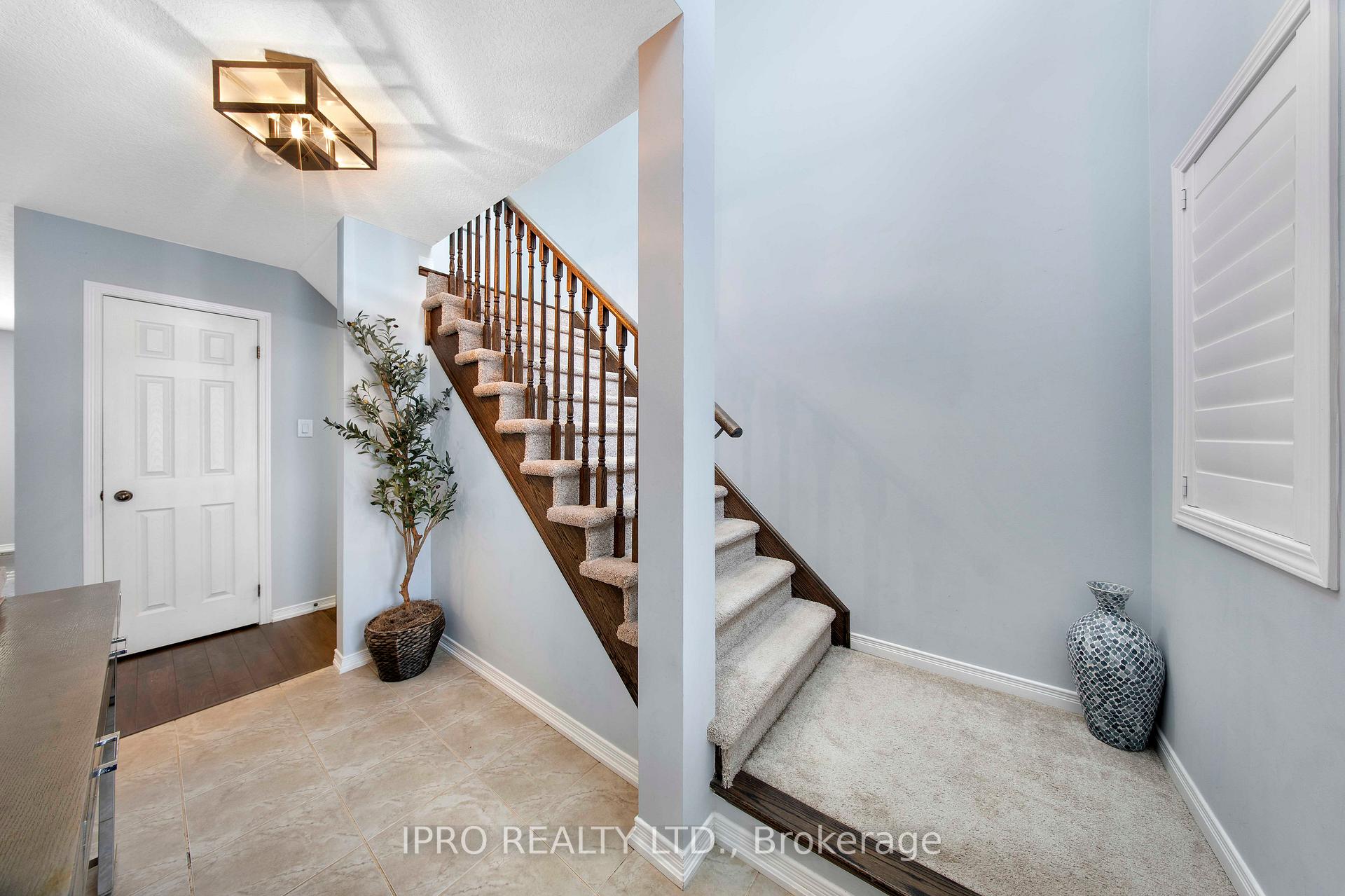 Photo 17 of 203 Gowland Drive, Hamilton, Binbrook — HOMEH