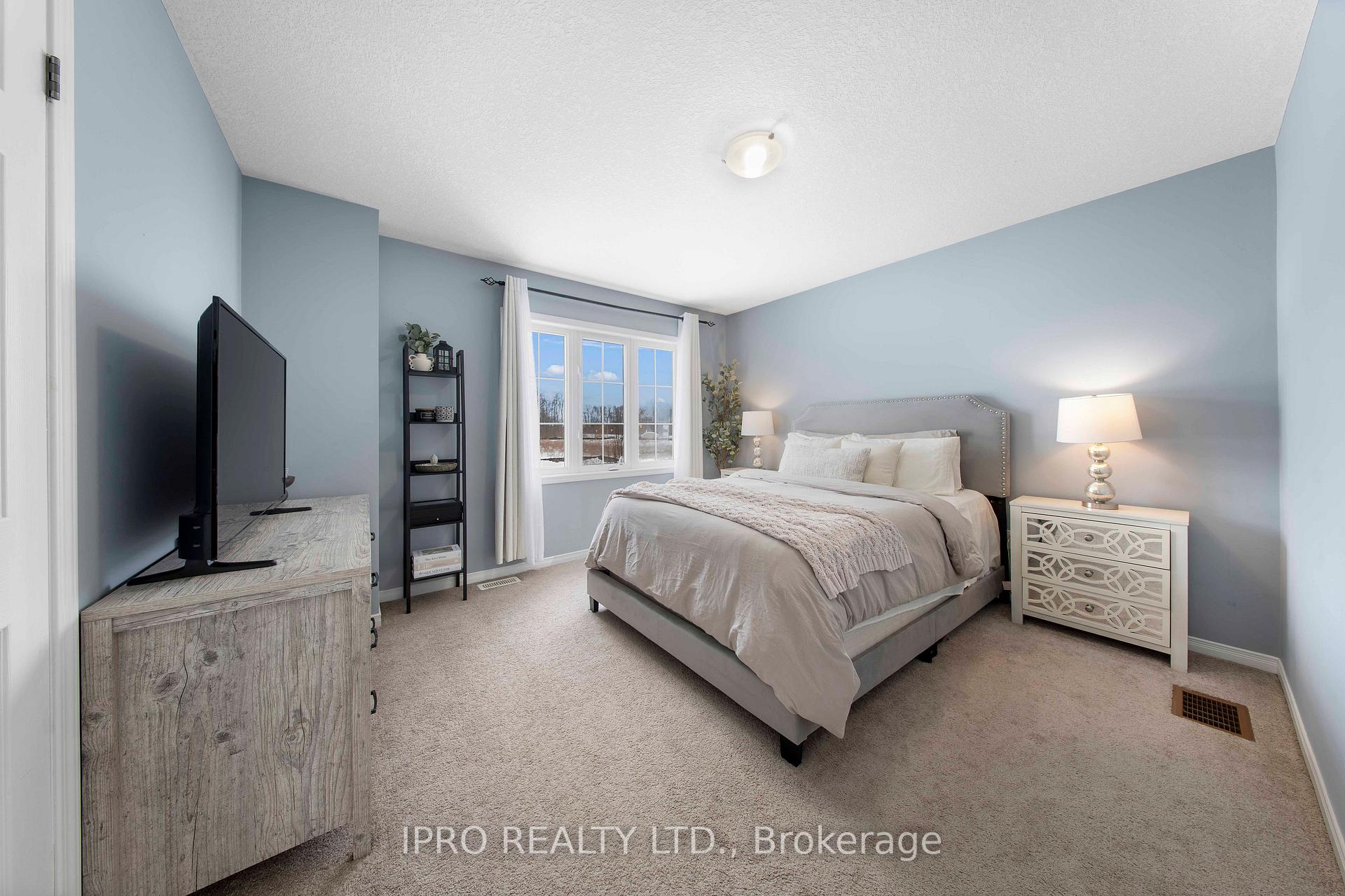 Photo 18 of 203 Gowland Drive, Hamilton, Binbrook — HOMEH