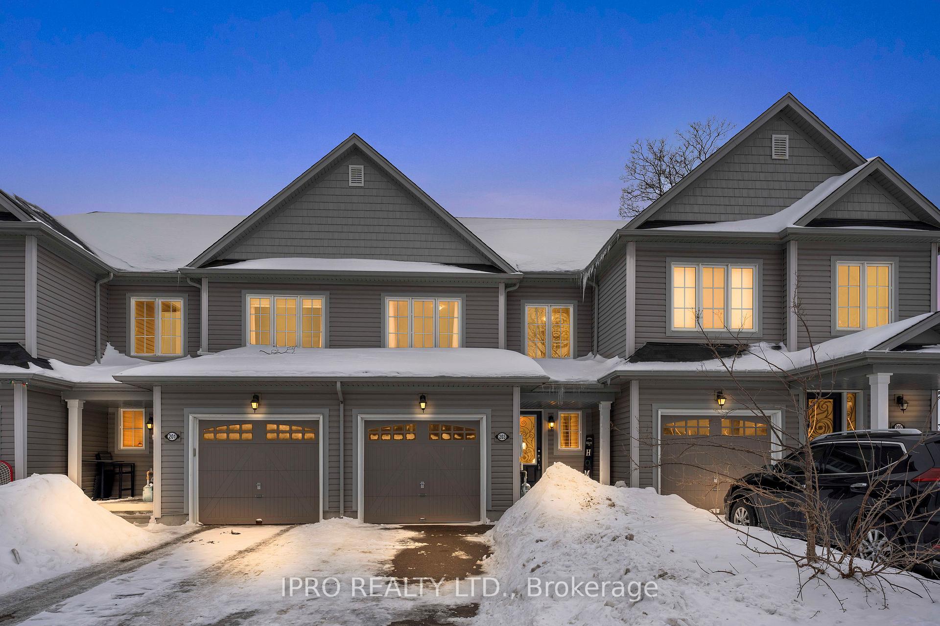 Photo 2 of 203 Gowland Drive, Hamilton, Binbrook — HOMEH