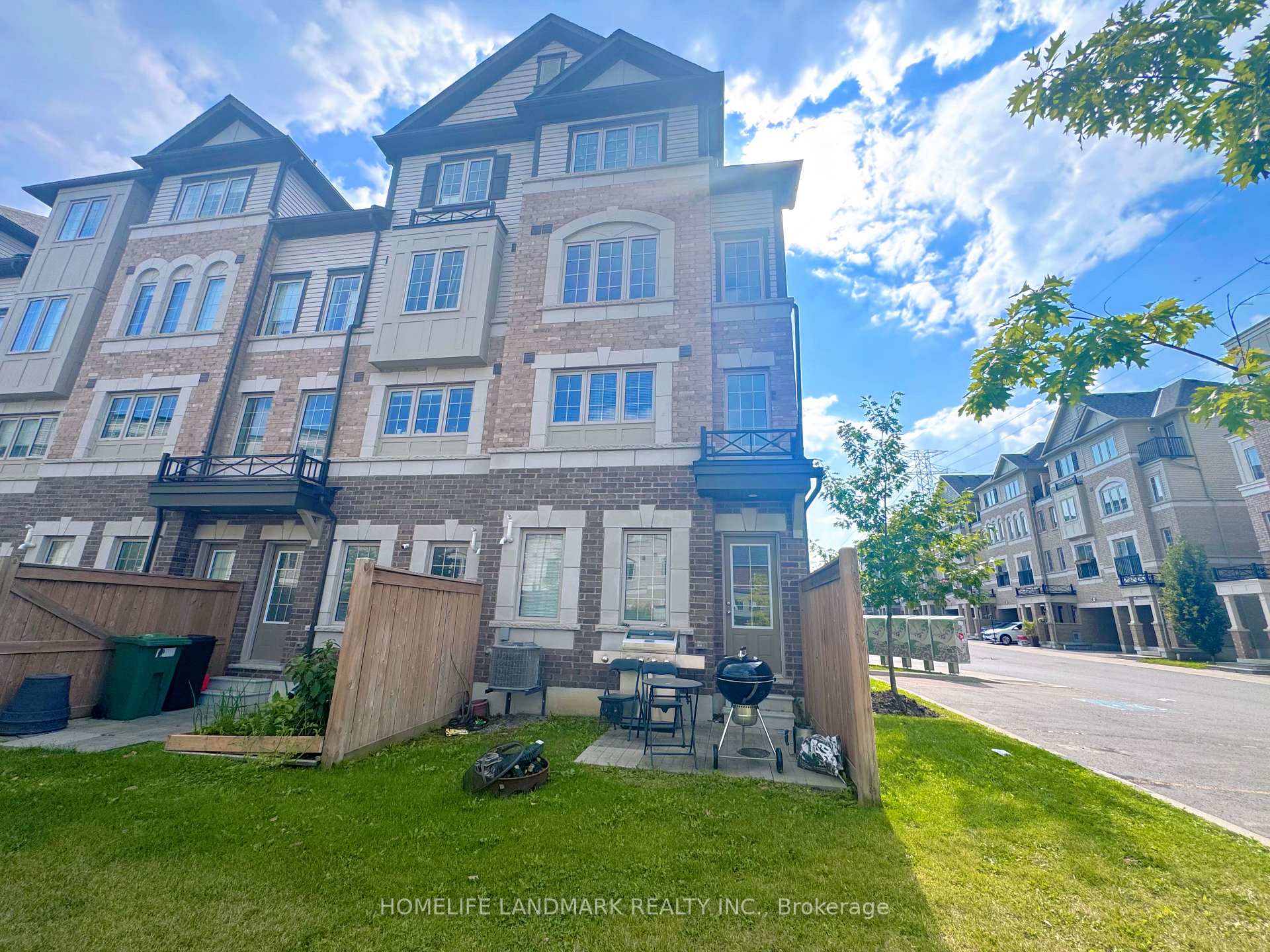 Photo 2 of 2653 Eaglesham Path, Oshawa, Windfields — HOMEH