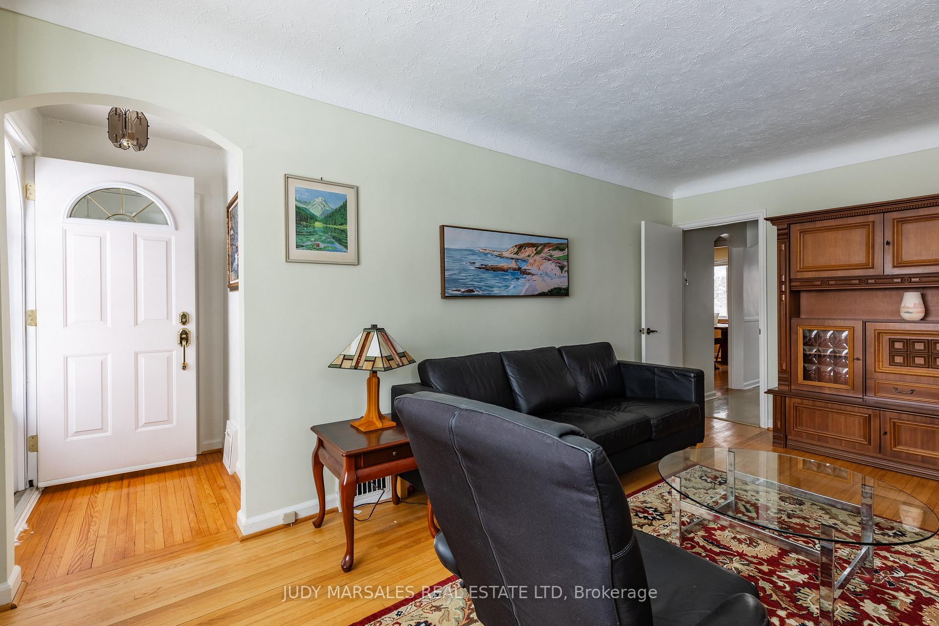 Photo 4 of 228 Bond Street N, Hamilton, Westdale — HOMEH