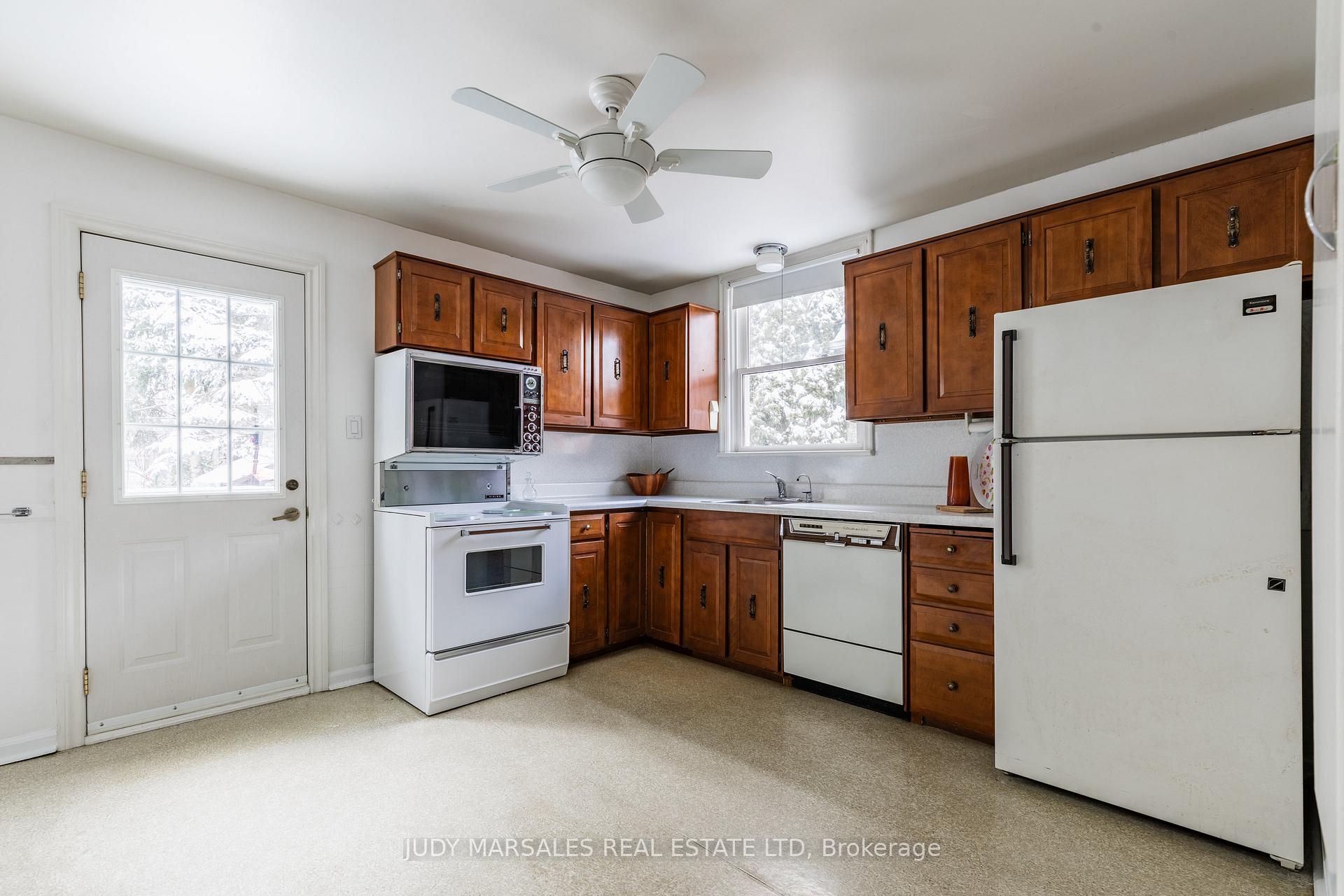Photo 10 of 228 Bond Street N, Hamilton, Westdale — HOMEH