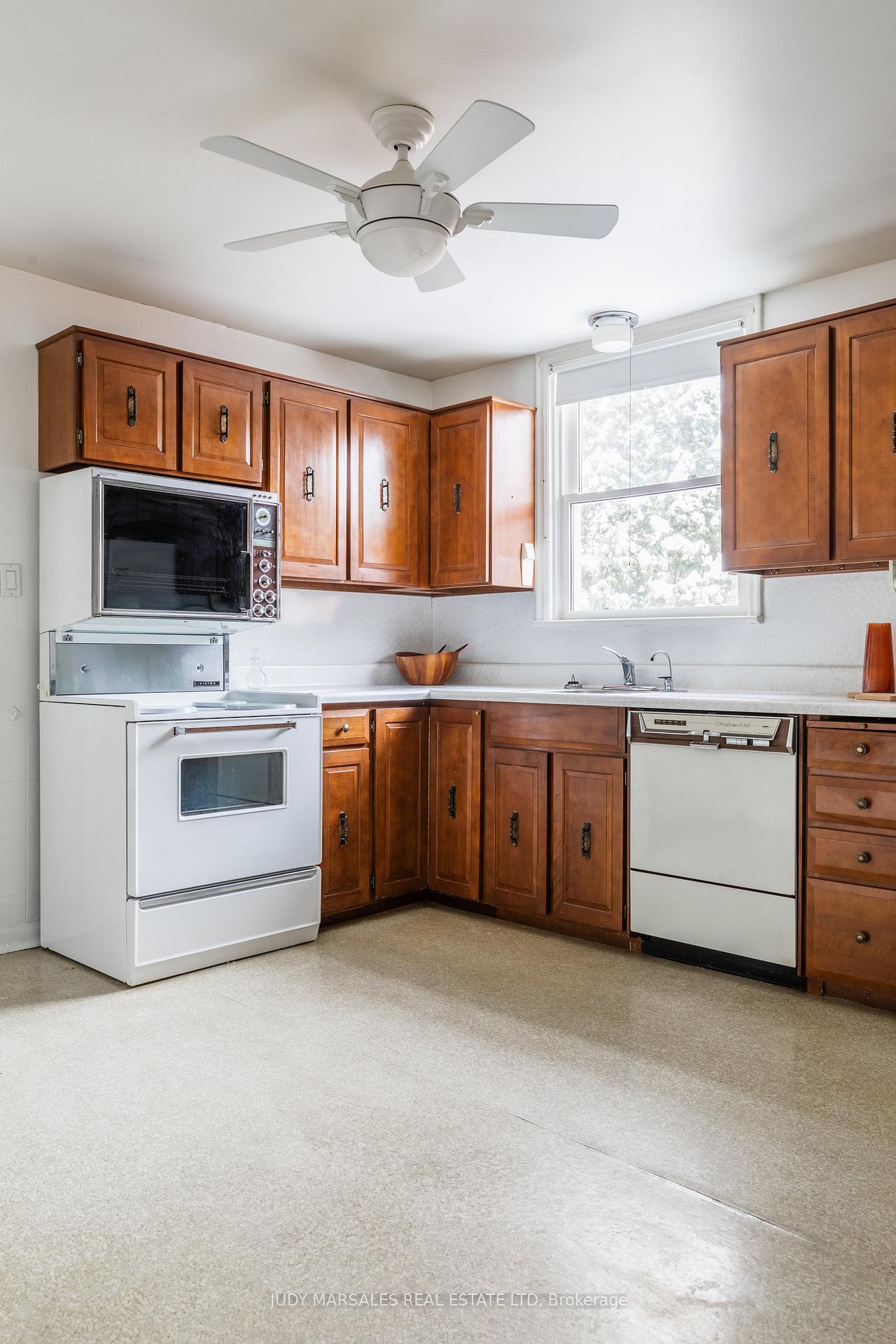 Photo 14 of 228 Bond Street N, Hamilton, Westdale — HOMEH