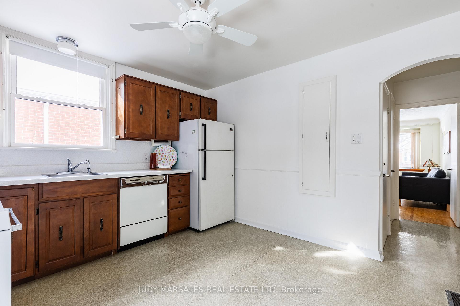 Photo 15 of 228 Bond Street N, Hamilton, Westdale — HOMEH
