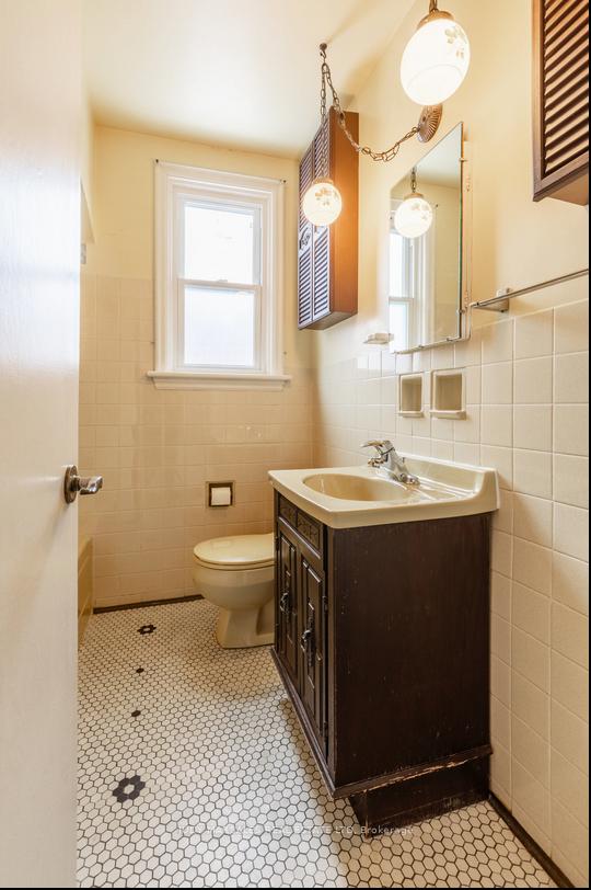 Photo 22 of 228 Bond Street N, Hamilton, Westdale — HOMEH