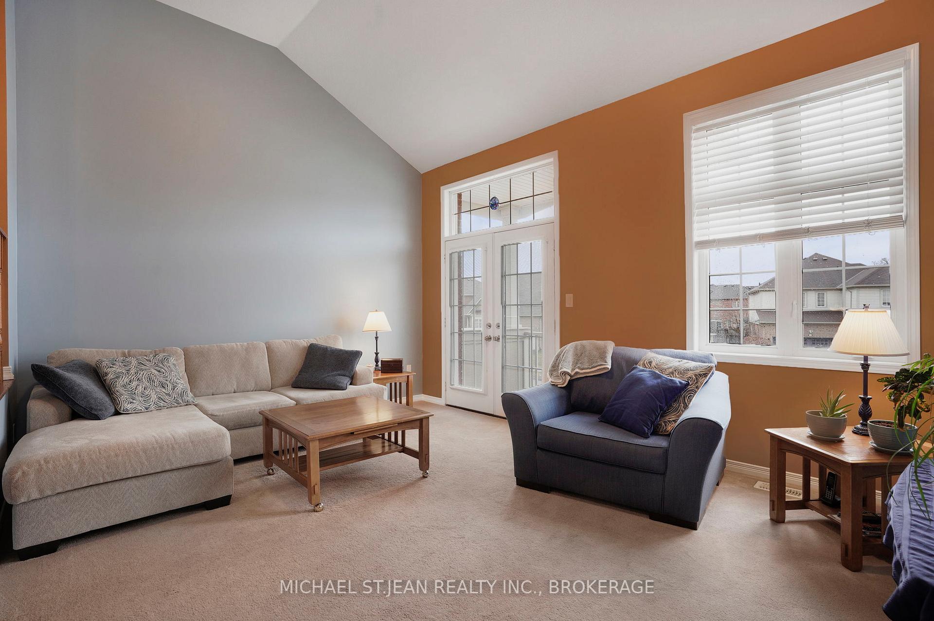 Photo 15 of 91 Merrilee Crescent, Hamilton, Crerar — HOMEH