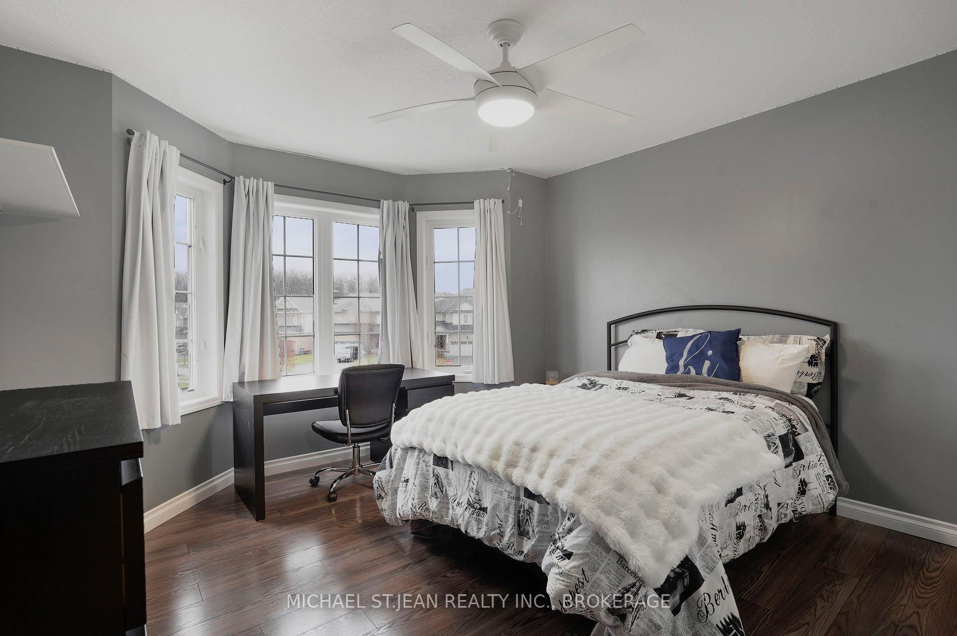 Photo 17 of 91 Merrilee Crescent, Hamilton, Crerar — HOMEH