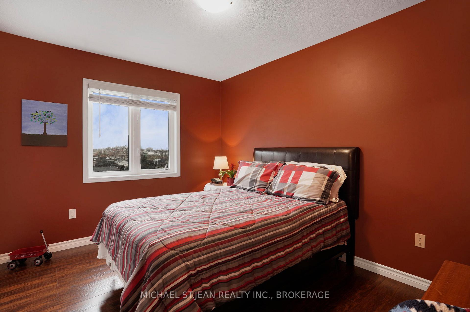 Photo 20 of 91 Merrilee Crescent, Hamilton, Crerar — HOMEH
