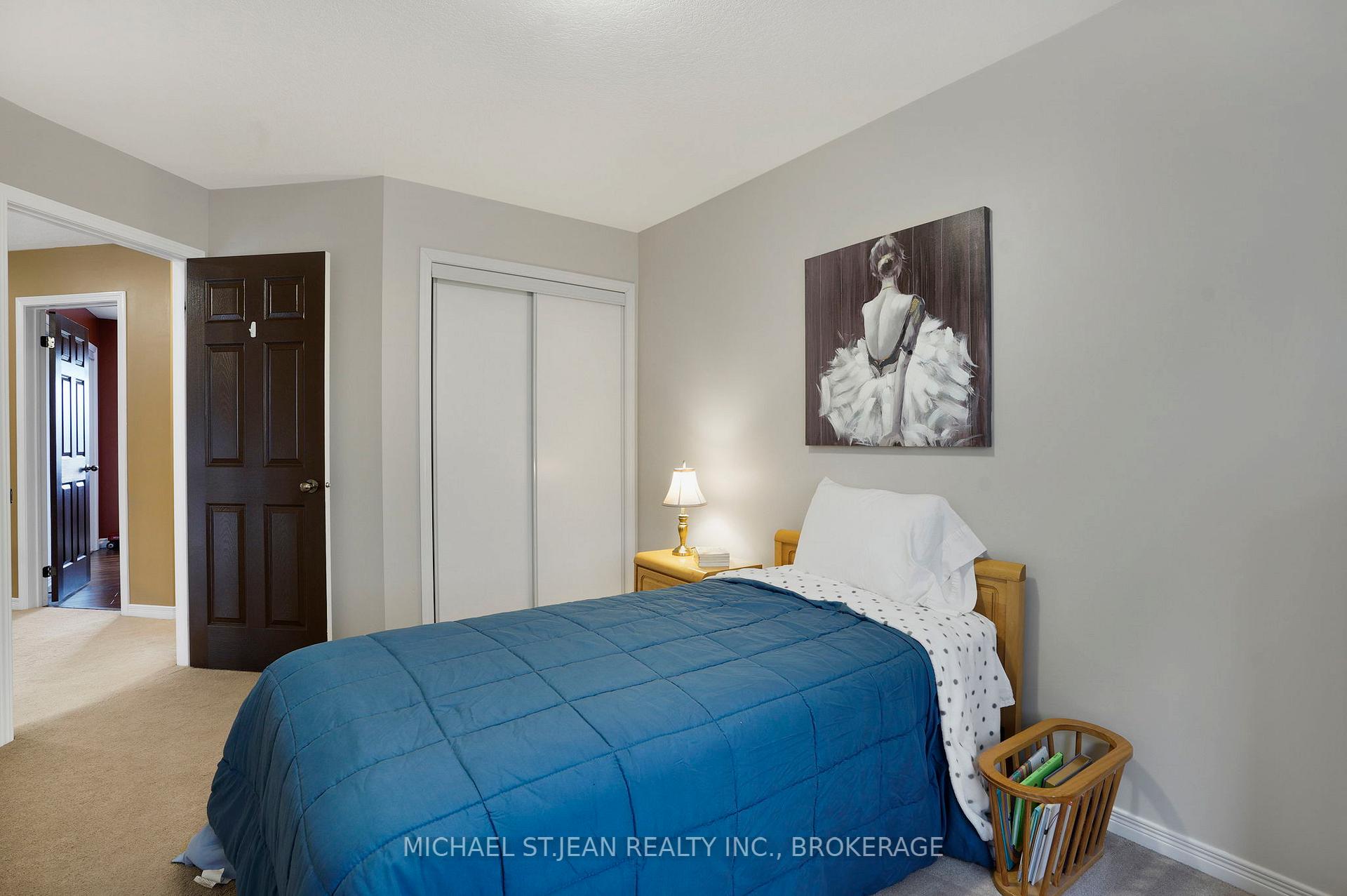 Photo 25 of 91 Merrilee Crescent, Hamilton, Crerar — HOMEH
