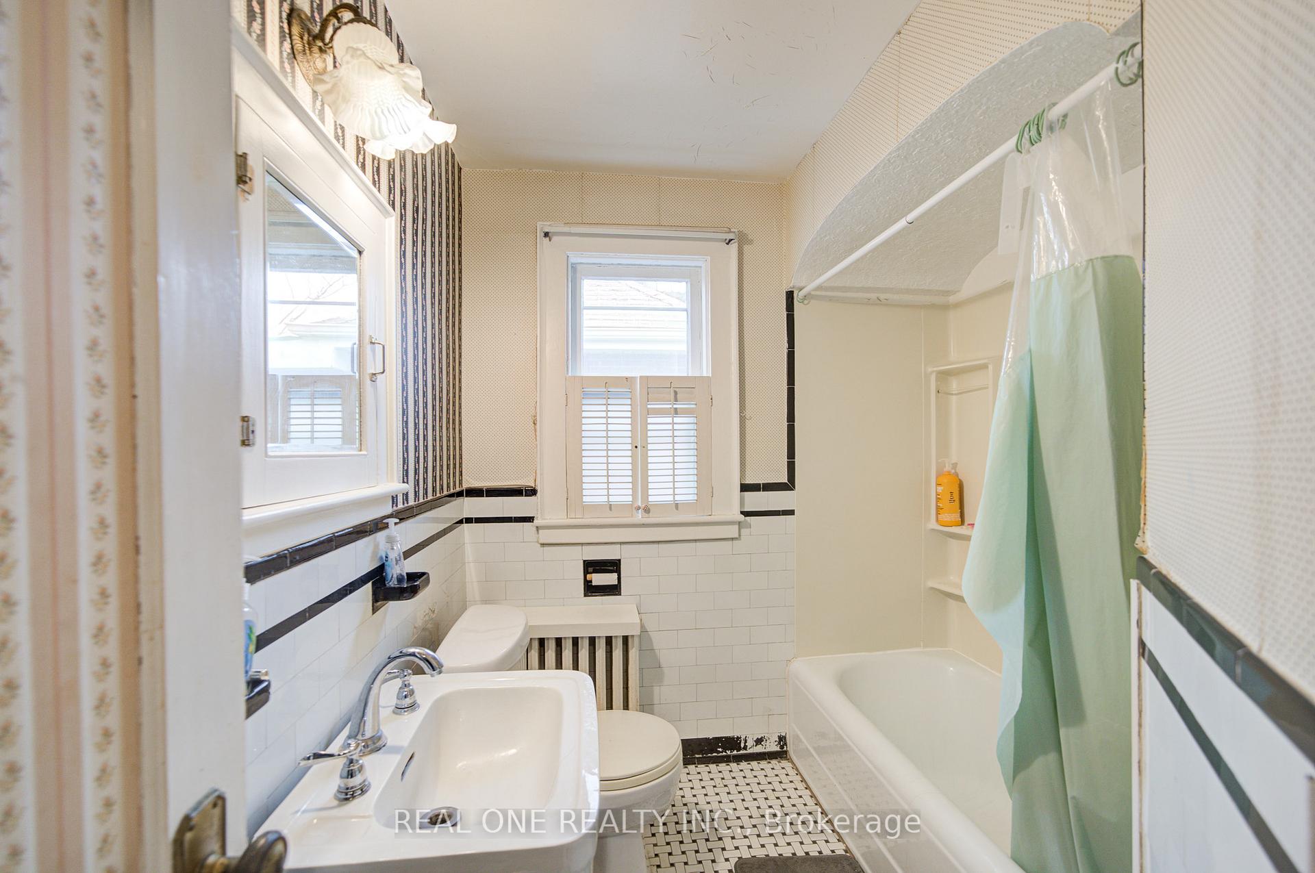 Photo 21 of 1212 King Street W, Hamilton, Westdale — HOMEH