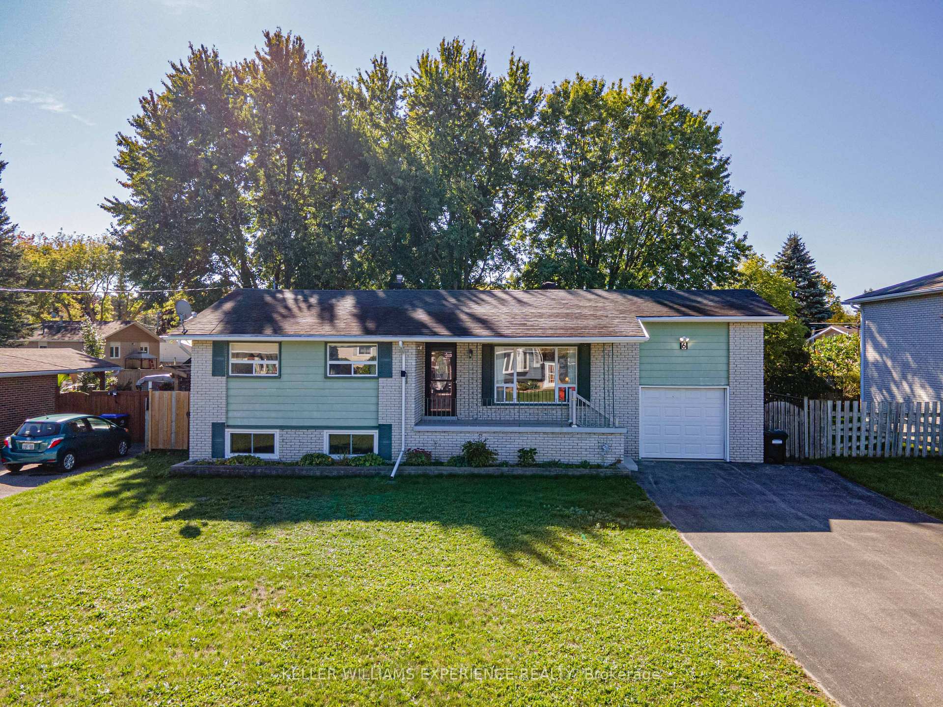 Photo 1 of 6 Sandsprings Crescent, Essa, Angus — HOMEH