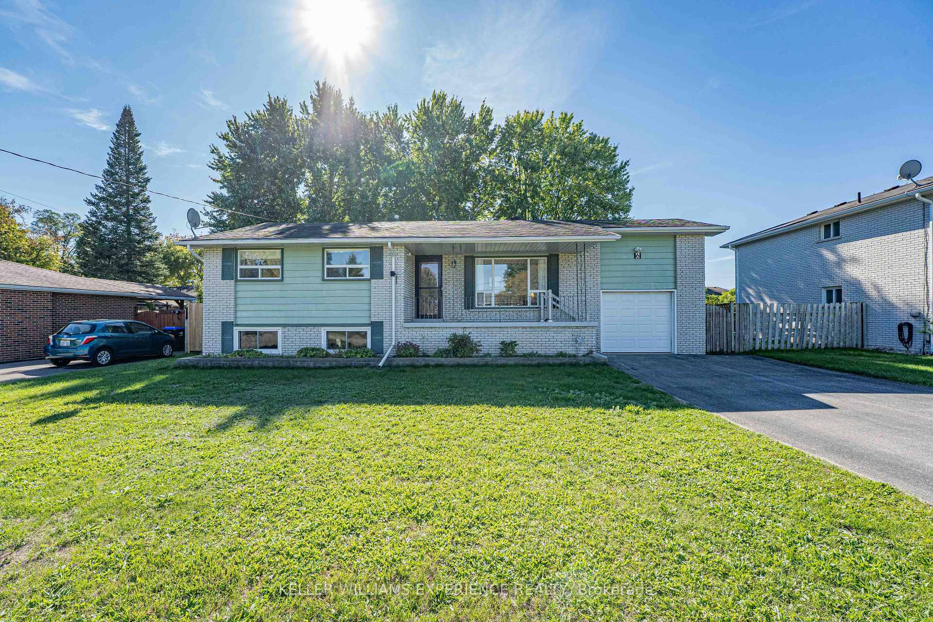Photo 2 of 6 Sandsprings Crescent, Essa, Angus — HOMEH