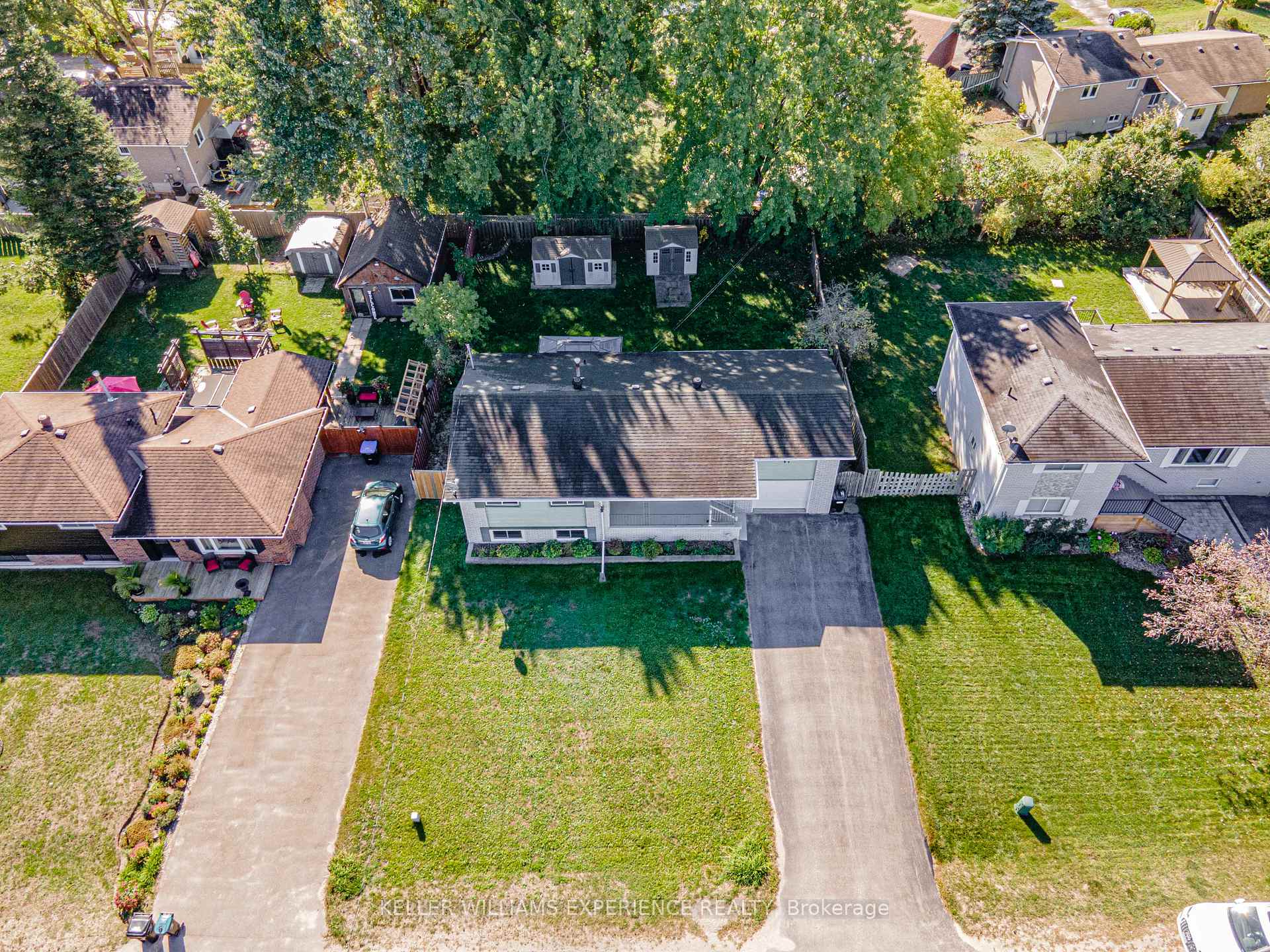 Photo 3 of 6 Sandsprings Crescent, Essa, Angus — HOMEH
