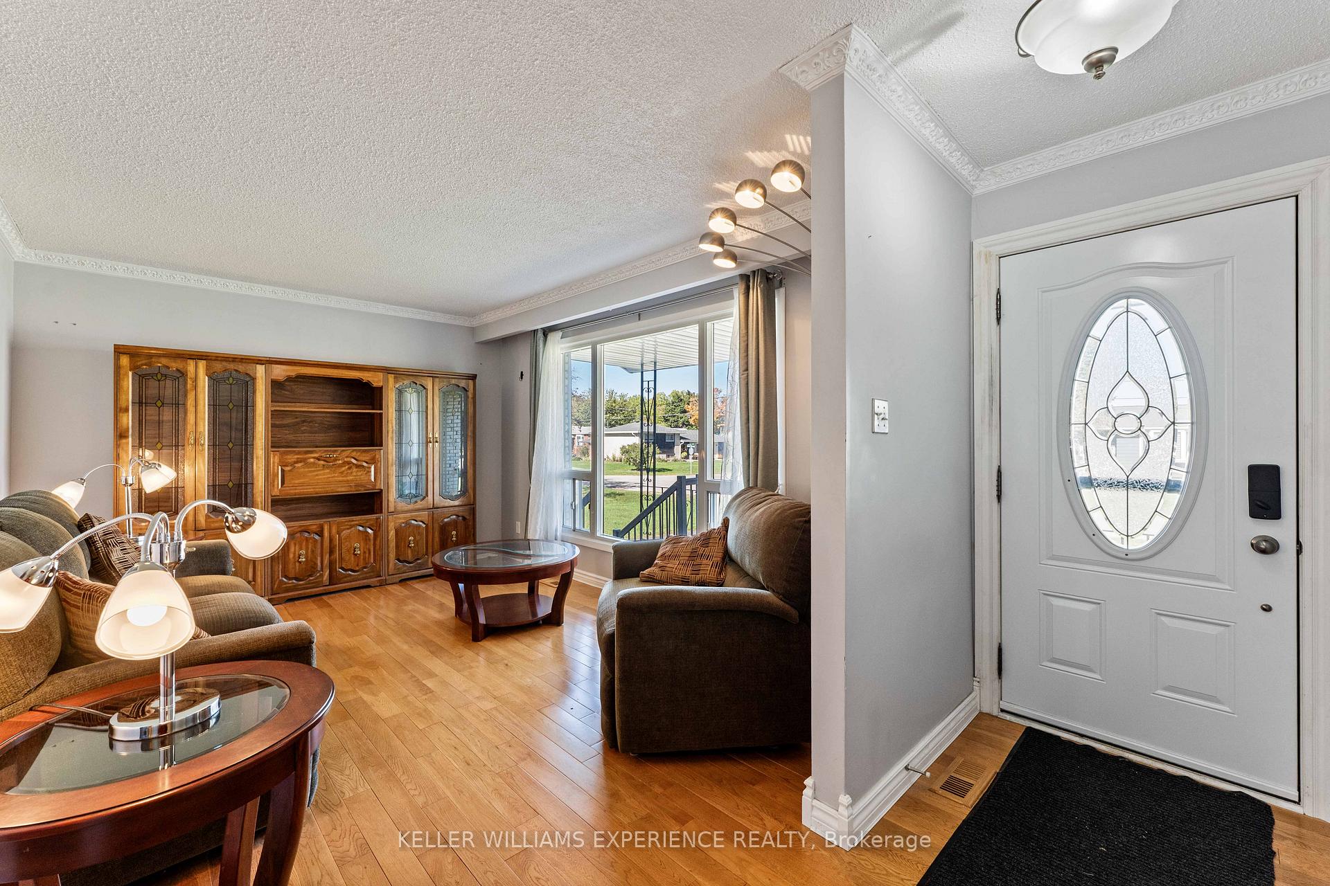 Photo 5 of 6 Sandsprings Crescent, Essa, Angus — HOMEH