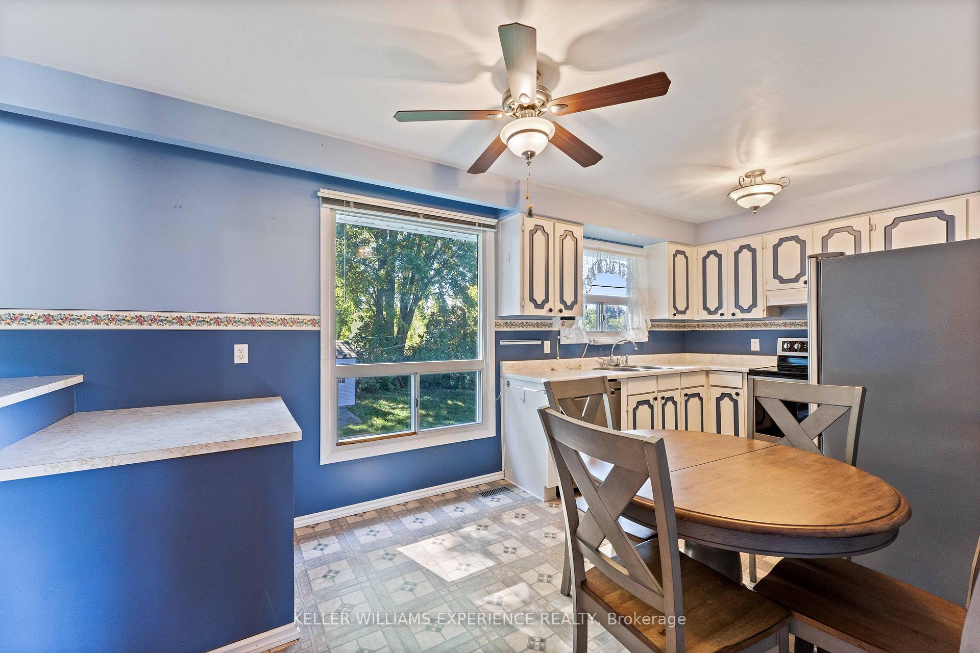 Photo 7 of 6 Sandsprings Crescent, Essa, Angus — HOMEH