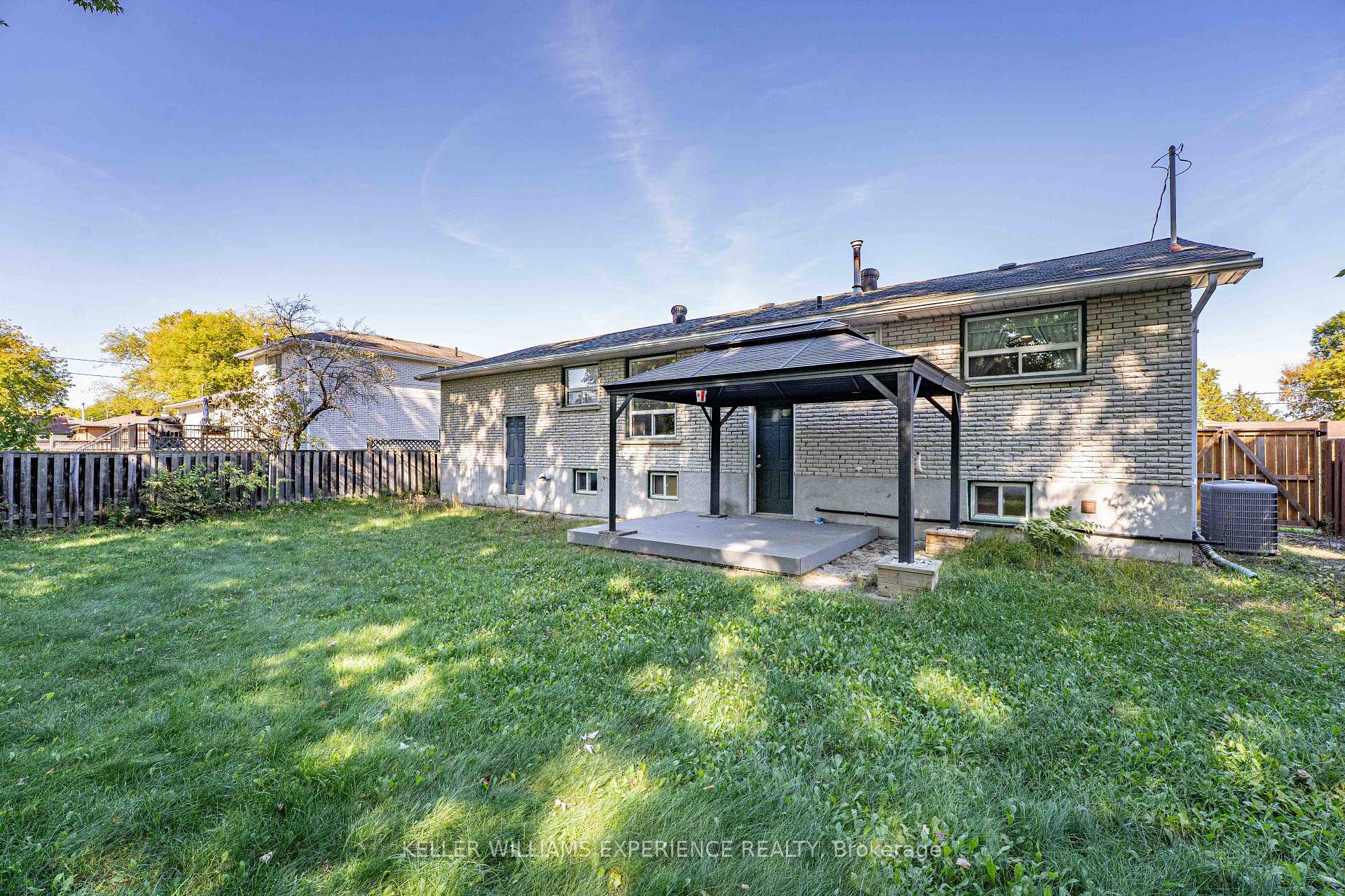 Photo 24 of 6 Sandsprings Crescent, Essa, Angus — HOMEH