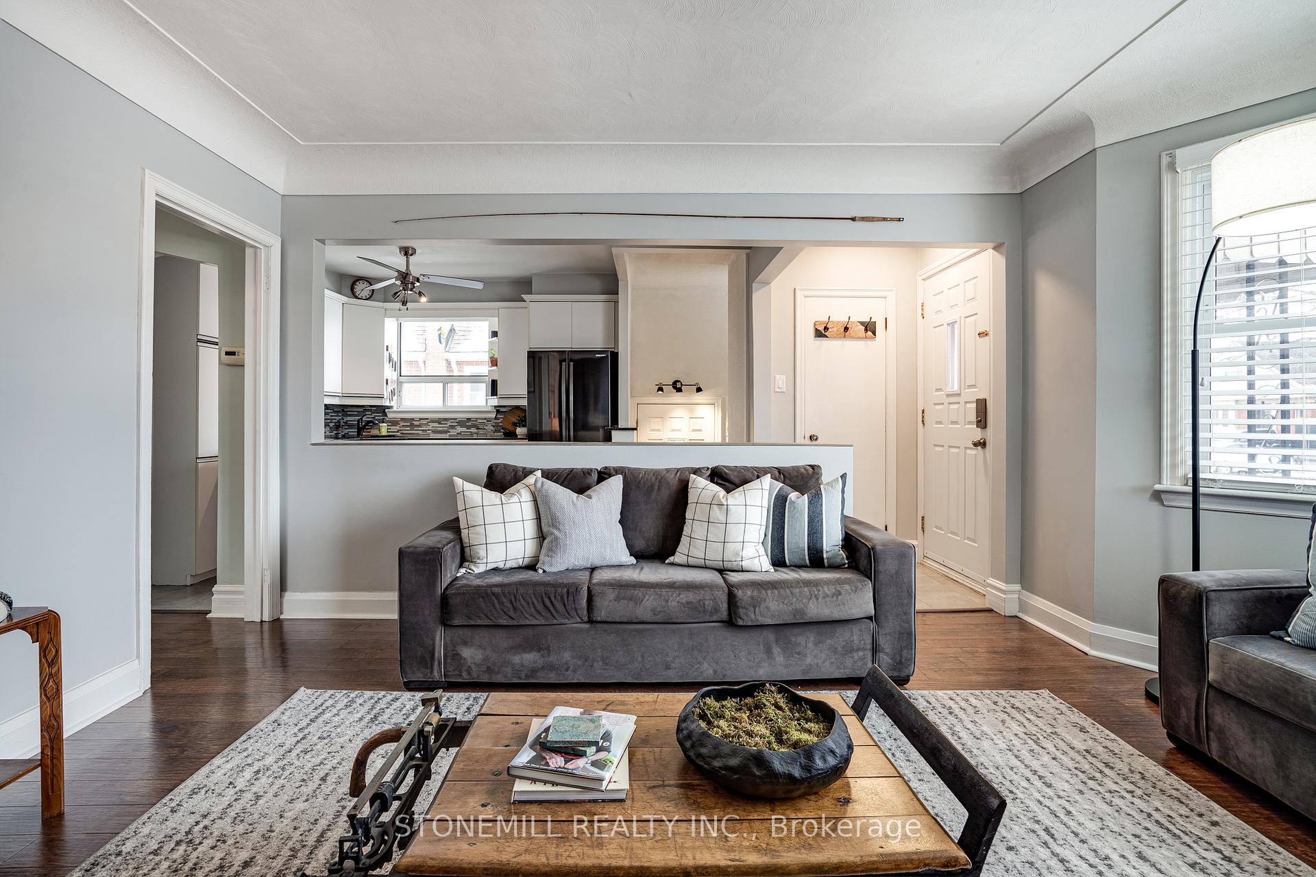 Photo 7 of 103 Adair Avenue S, Hamilton, Glenview — HOMEH