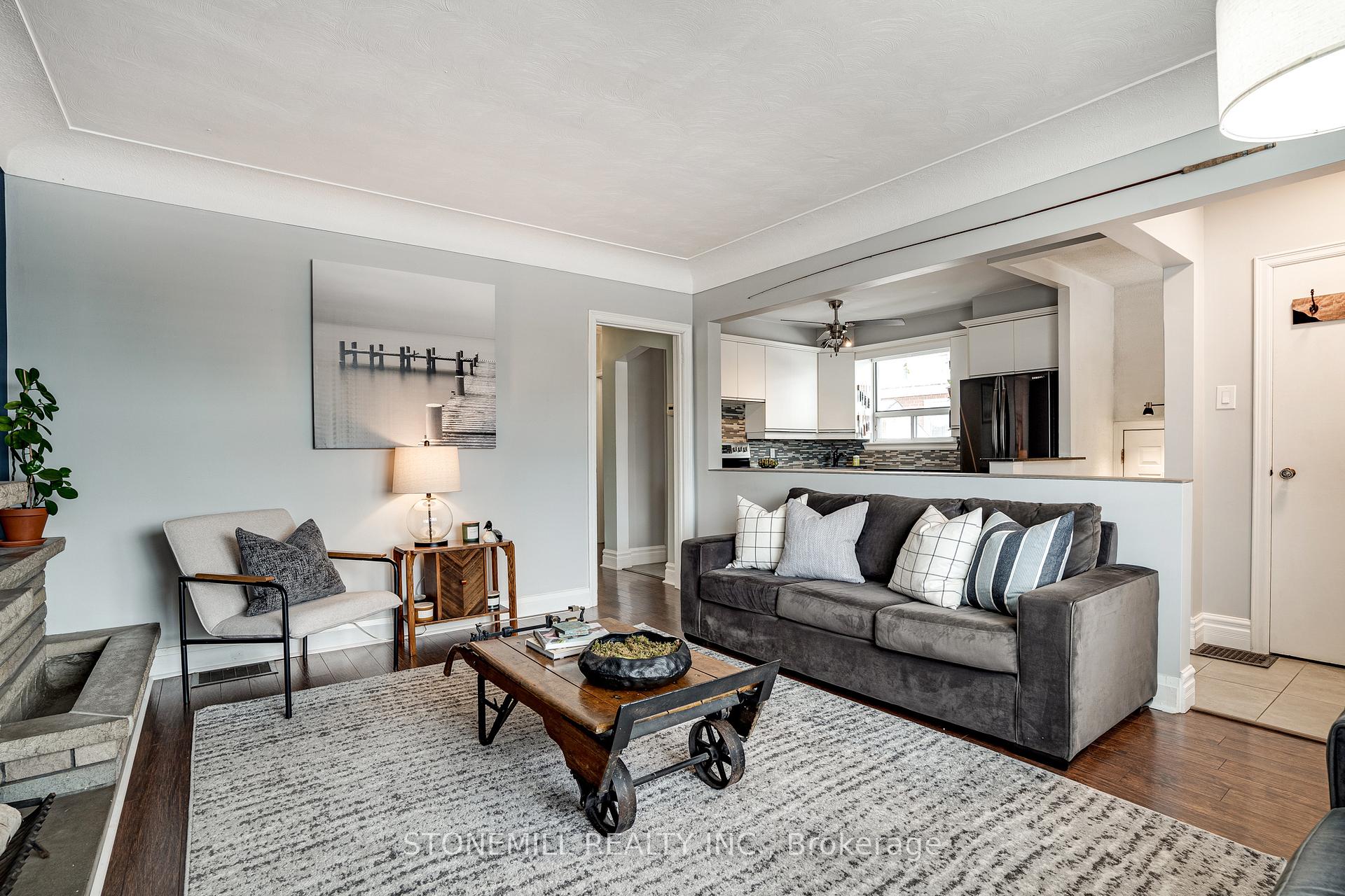 Photo 8 of 103 Adair Avenue S, Hamilton, Glenview — HOMEH