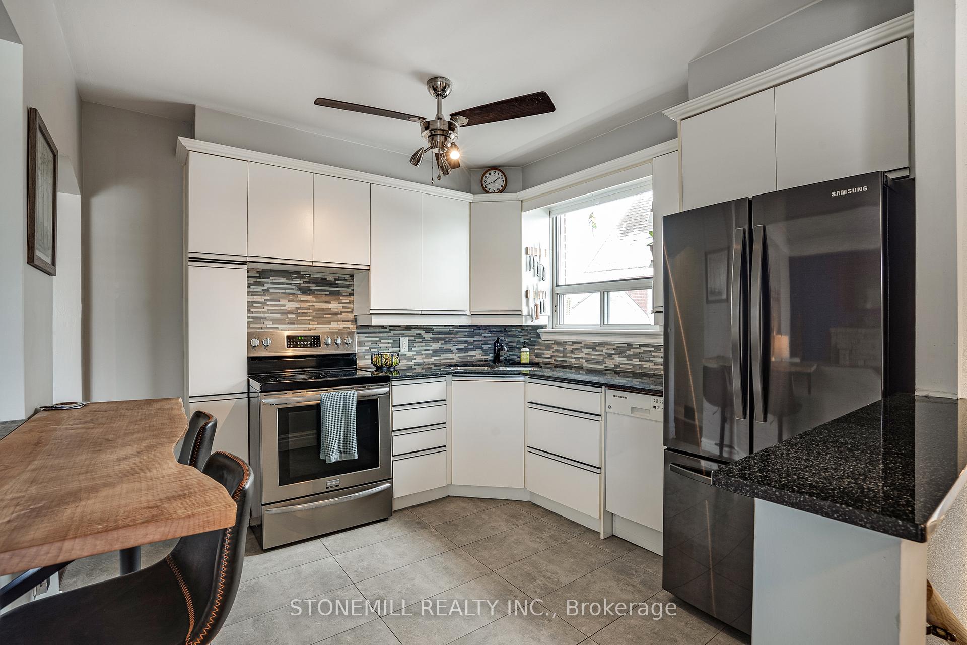 Photo 12 of 103 Adair Avenue S, Hamilton, Glenview — HOMEH