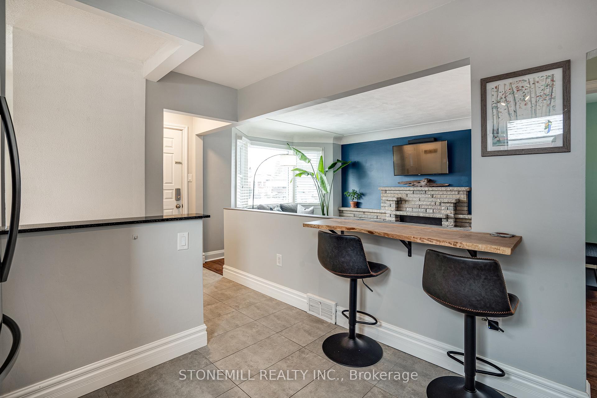 Photo 14 of 103 Adair Avenue S, Hamilton, Glenview — HOMEH