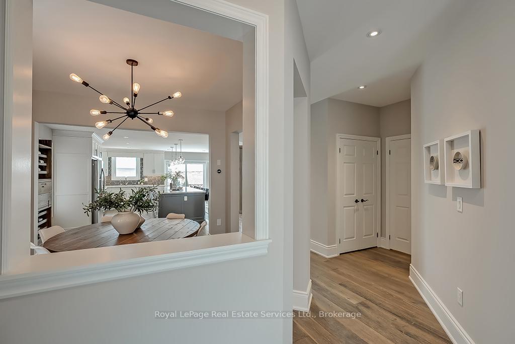 Photo 3 of 59 Livingstone Drive, Hamilton, Dundas — HOMEH