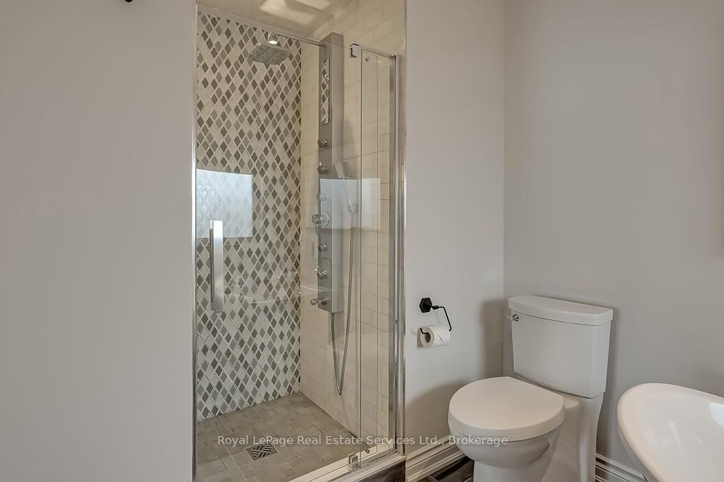 Photo 27 of 59 Livingstone Drive, Hamilton, Dundas — HOMEH