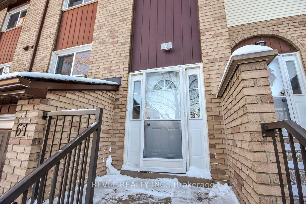 Photo 3 of Unit 61, 72 Adelaide Street, Barrie, Allandale — HOMEH