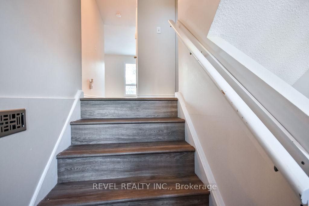 Photo 5 of Unit 61, 72 Adelaide Street, Barrie, Allandale — HOMEH