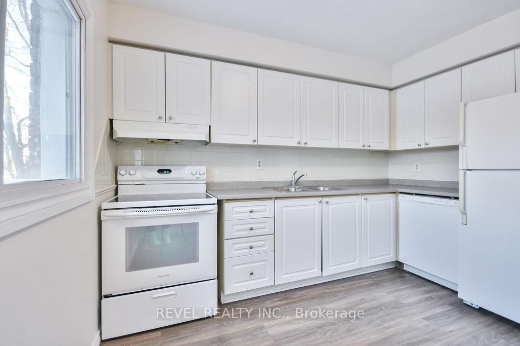 Photo 7 of Unit 61, 72 Adelaide Street, Barrie, Allandale — HOMEH