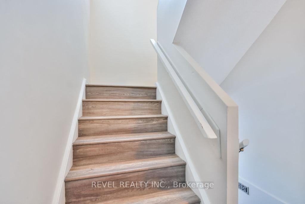 Photo 16 of Unit 61, 72 Adelaide Street, Barrie, Allandale — HOMEH