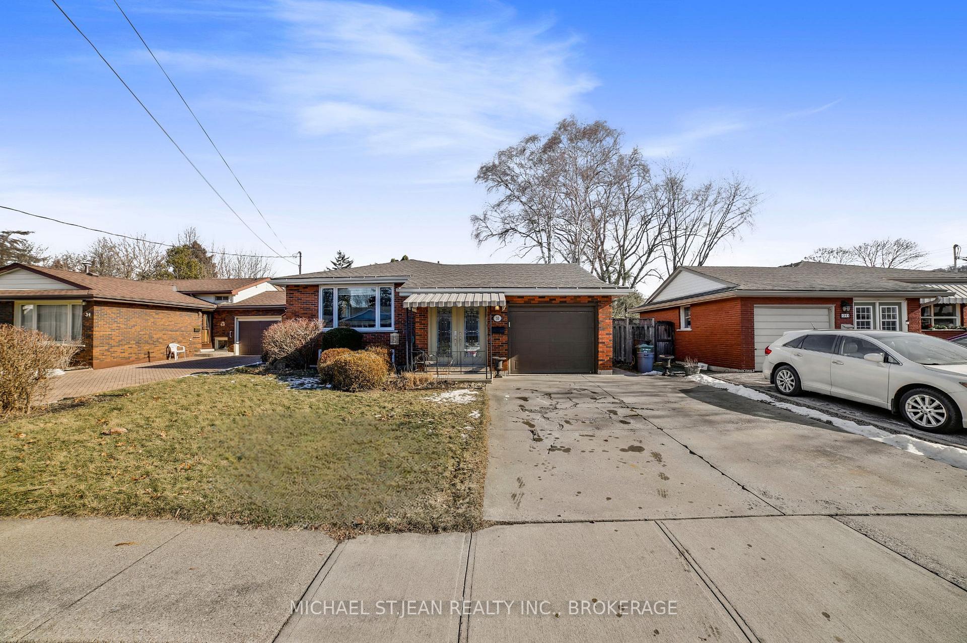 Photo 2 of 30 Yarmouth Court, Hamilton, Ainslie Wood — HOMEH