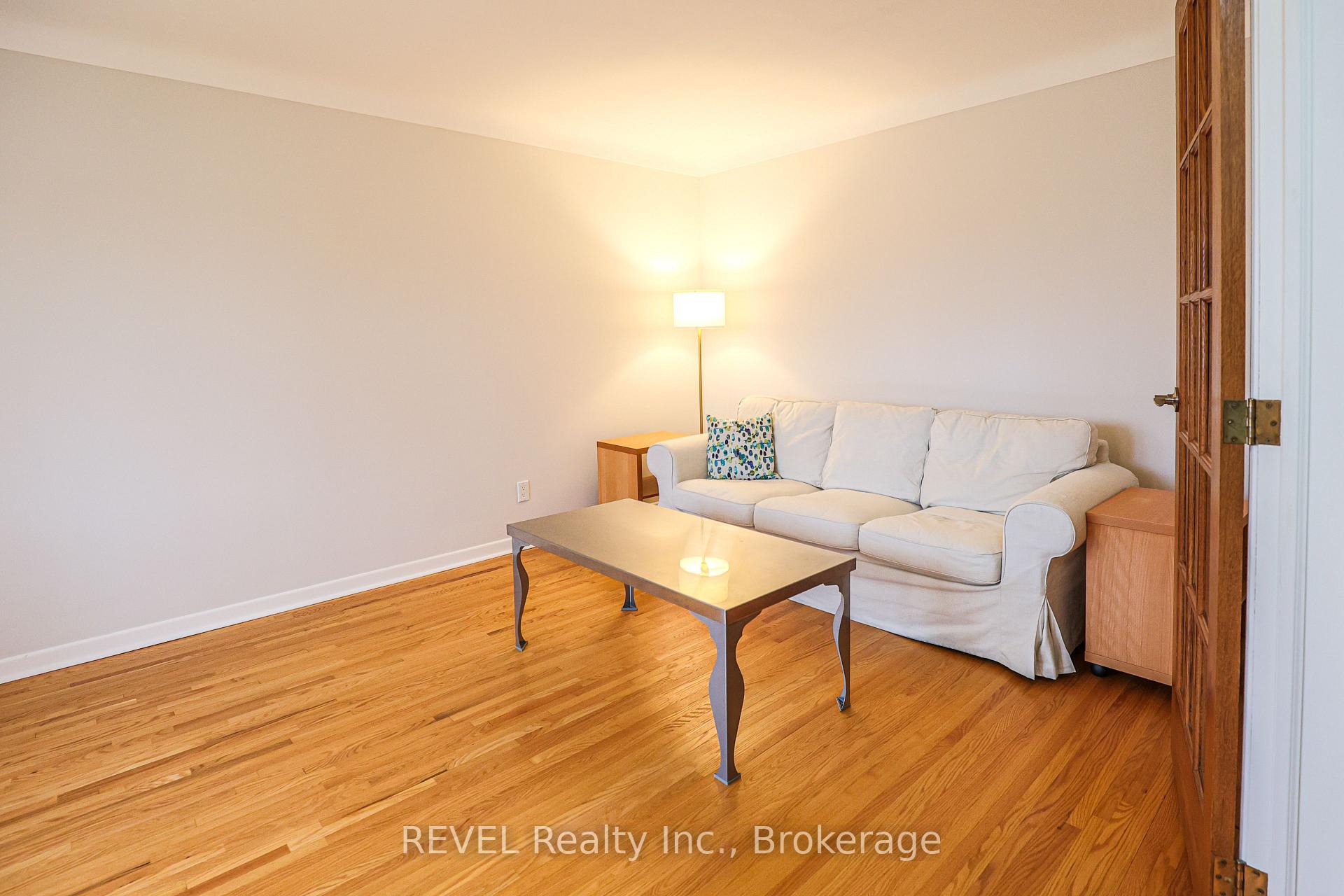 Photo 6 of 58 Highcourt Crescent, St. Catharines, Vine/Linwell — HOMEH