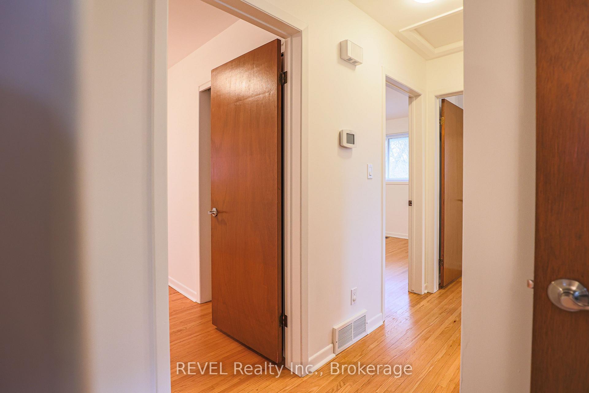 Photo 14 of 58 Highcourt Crescent, St. Catharines, Vine/Linwell — HOMEH