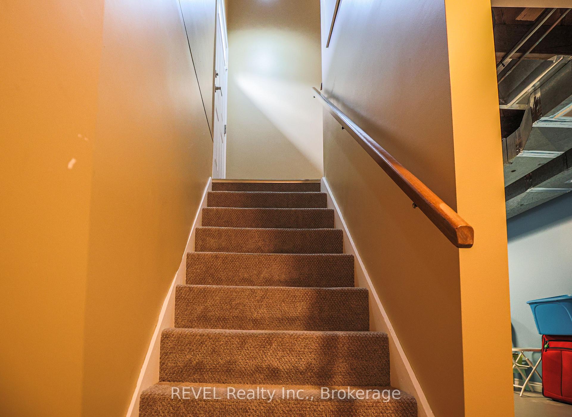 Photo 16 of 58 Highcourt Crescent, St. Catharines, Vine/Linwell — HOMEH