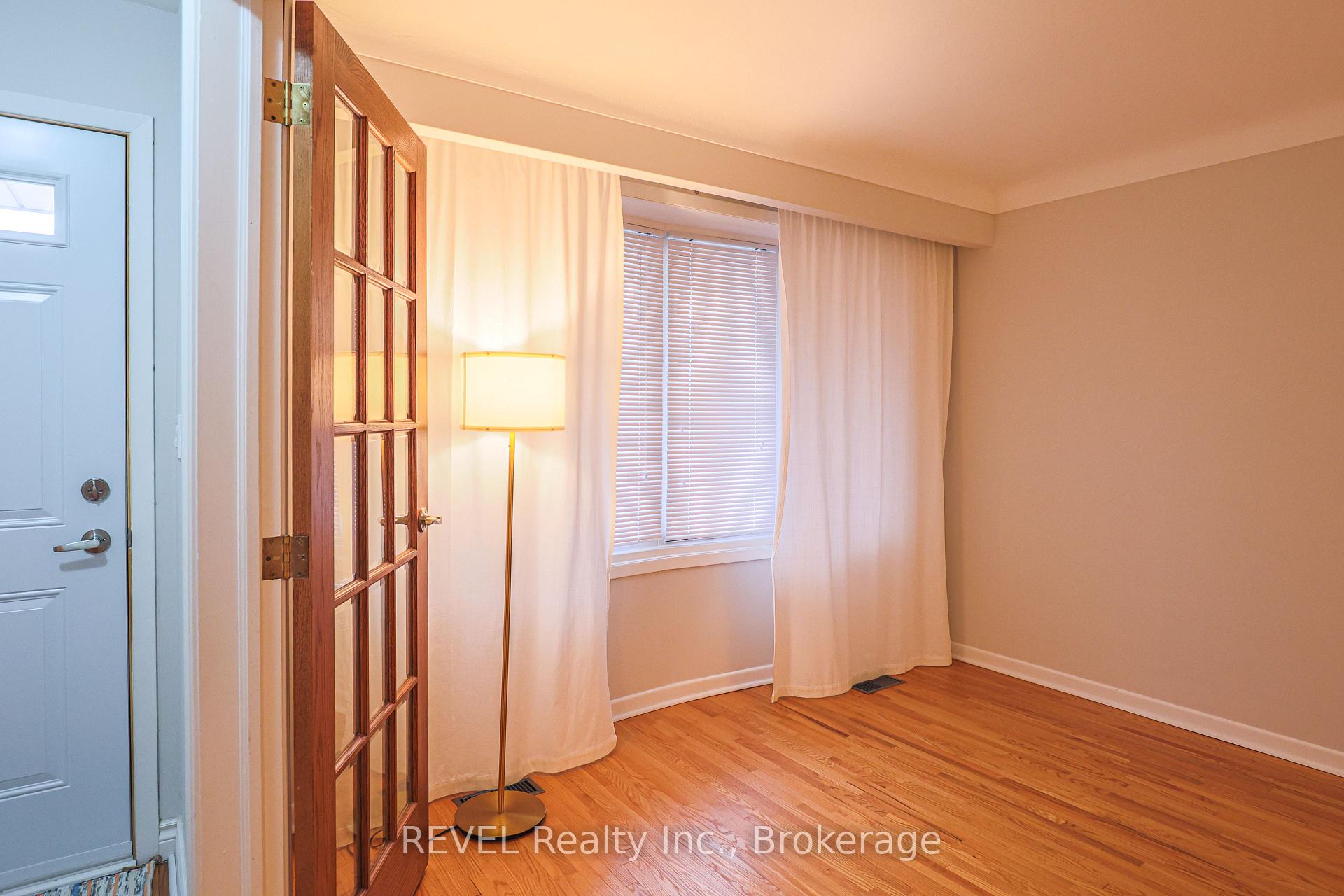 Photo 26 of 58 Highcourt Crescent, St. Catharines, Vine/Linwell — HOMEH