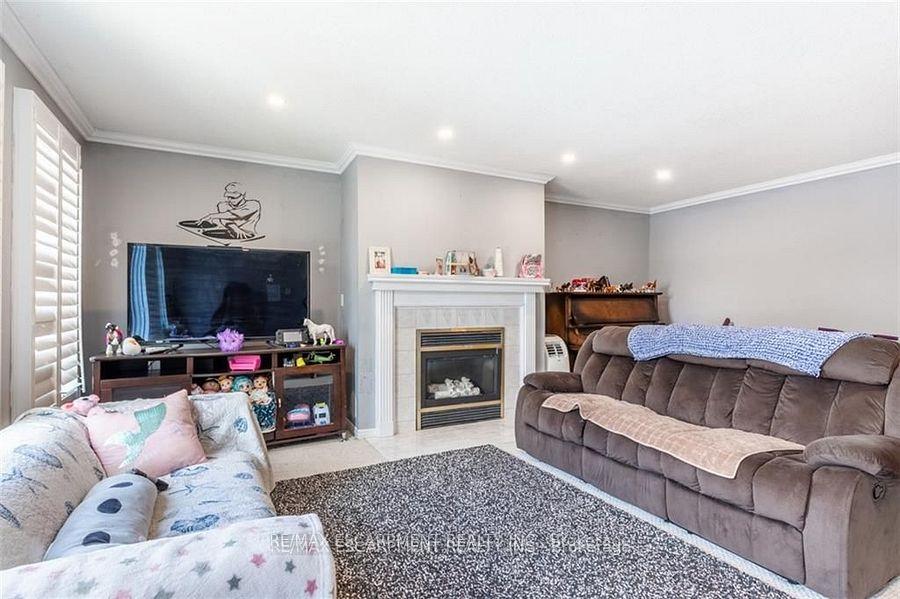 Photo 18 of 24 Spartan Avenue, Hamilton, Stoney Creek — HOMEH