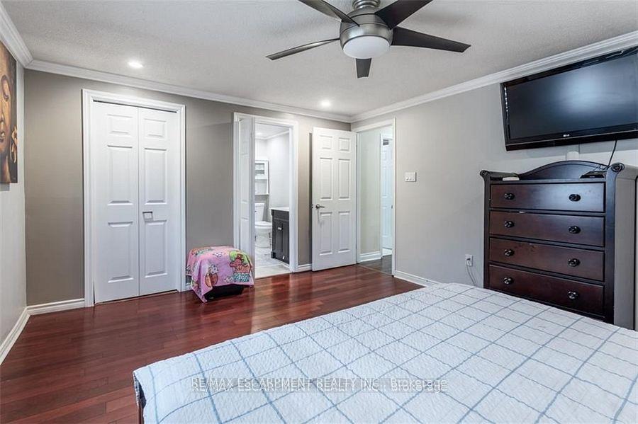 Photo 20 of 24 Spartan Avenue, Hamilton, Stoney Creek — HOMEH