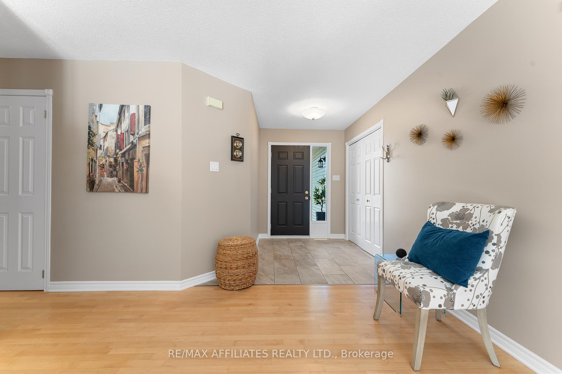 Photo 4 of 355 Riverwood Drive, Ottawa, Woodlawn/Maclarens Landing/Kilmaurs — HOMEH