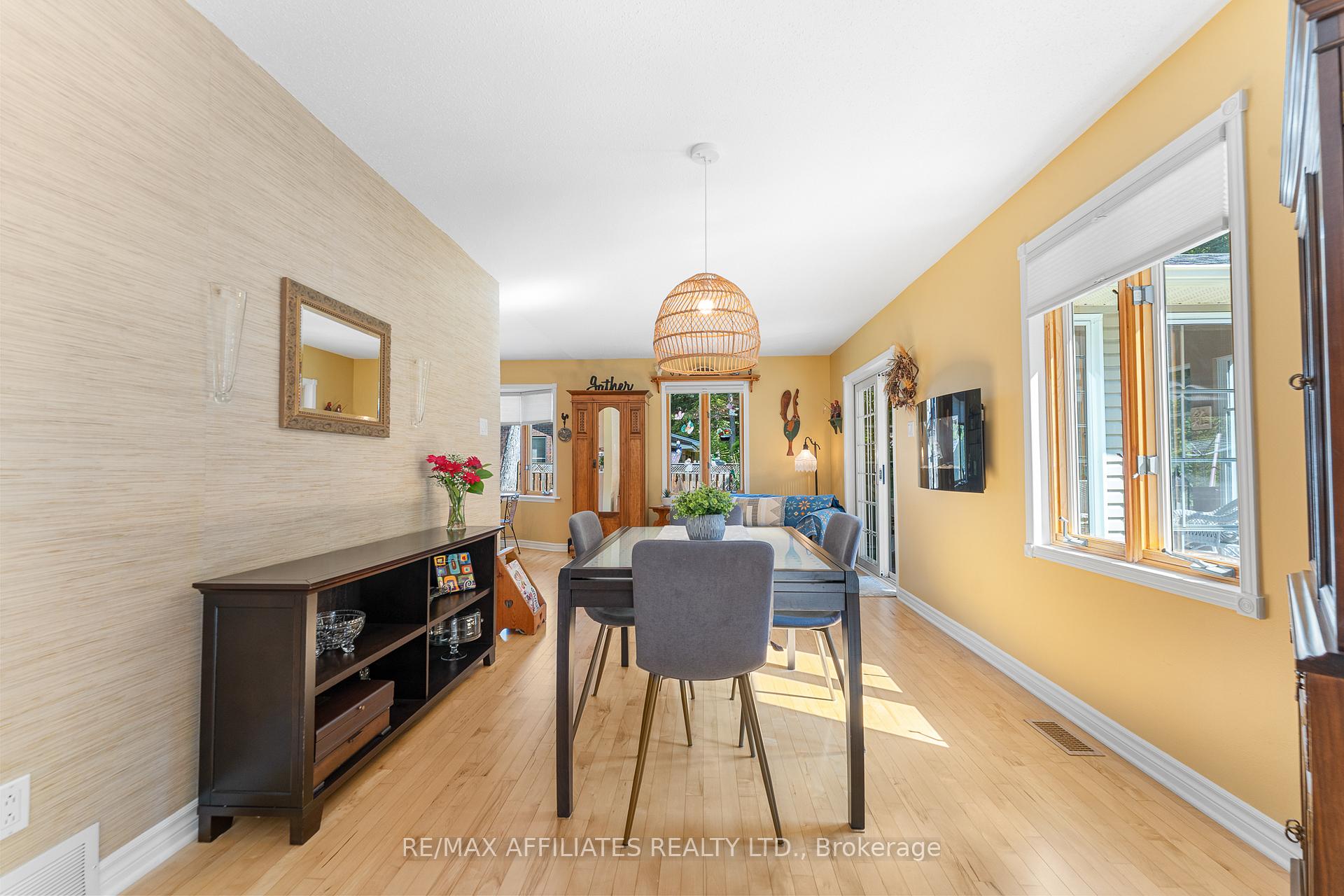 Photo 9 of 355 Riverwood Drive, Ottawa, Woodlawn/Maclarens Landing/Kilmaurs — HOMEH