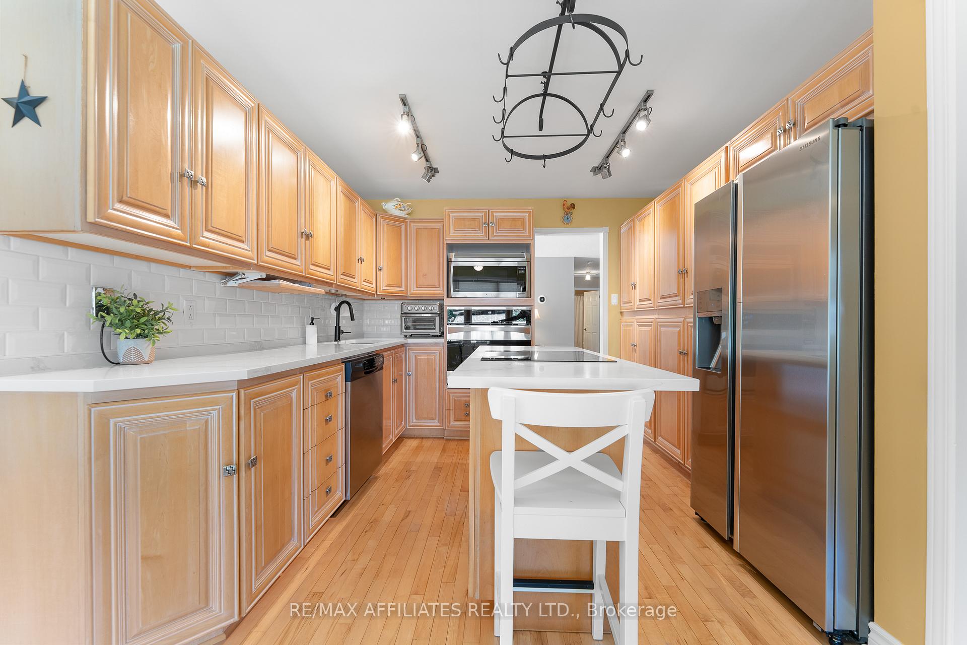 Photo 14 of 355 Riverwood Drive, Ottawa, Woodlawn/Maclarens Landing/Kilmaurs — HOMEH