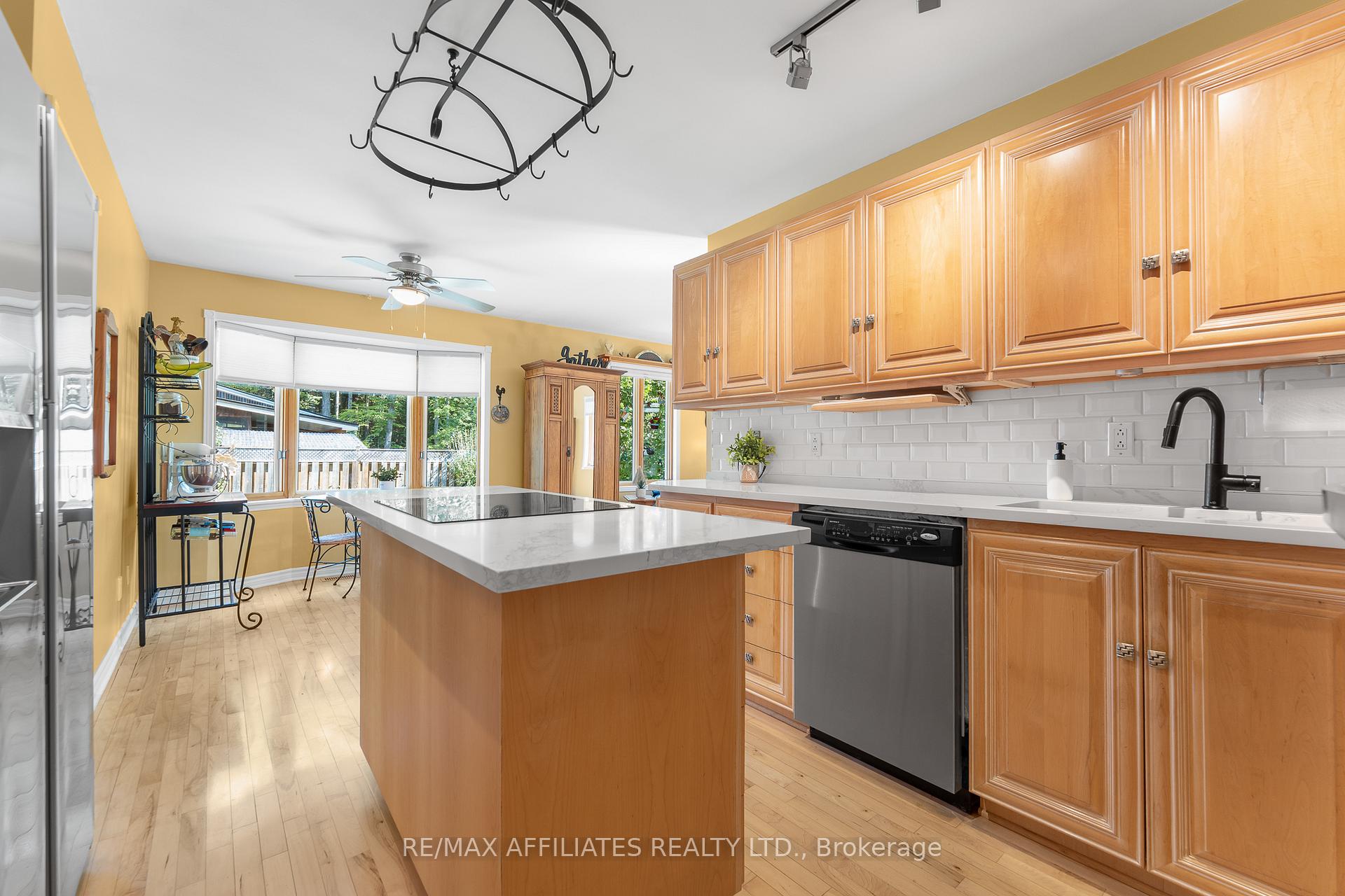 Photo 17 of 355 Riverwood Drive, Ottawa, Woodlawn/Maclarens Landing/Kilmaurs — HOMEH