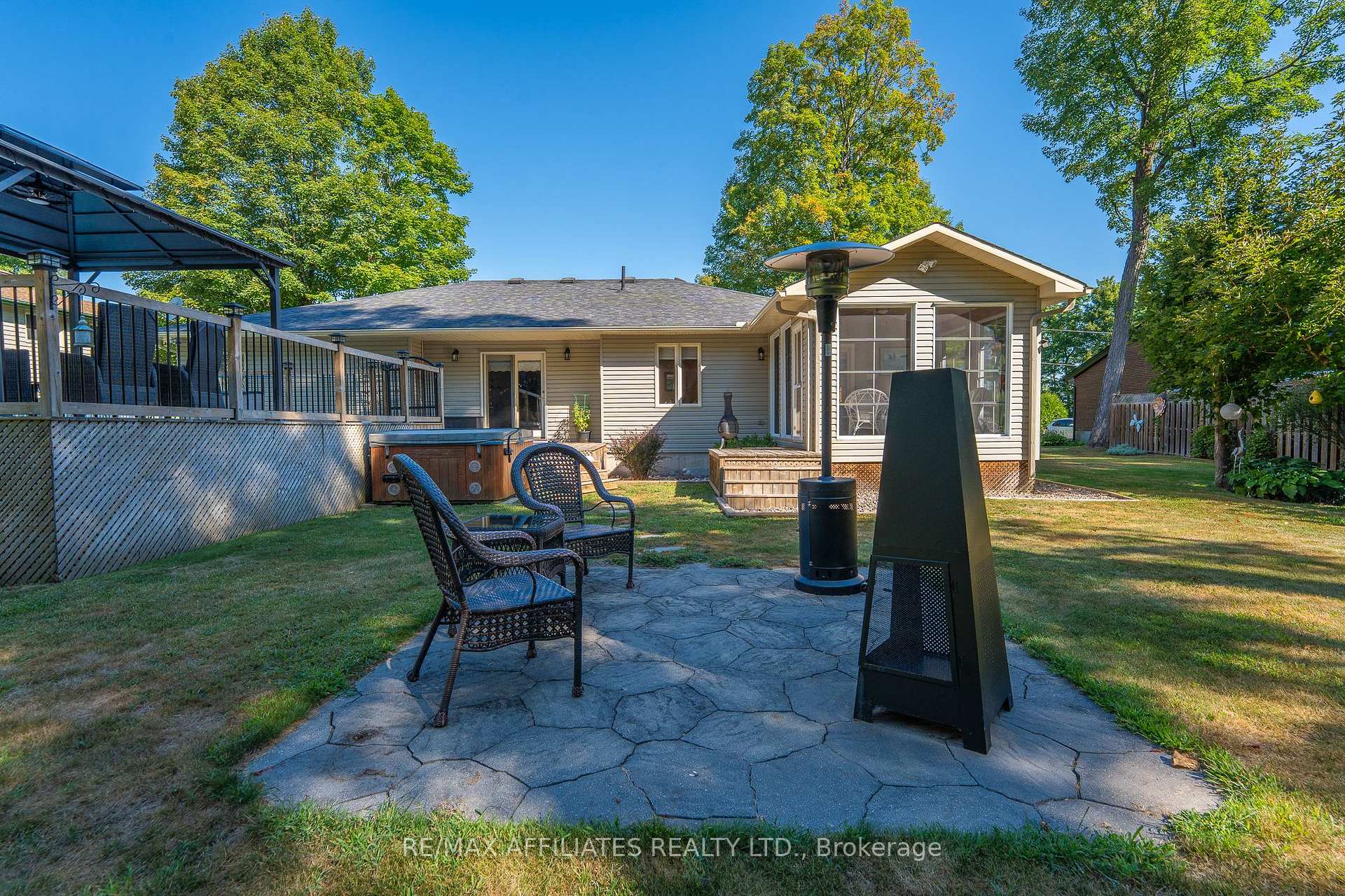 Photo 41 of 355 Riverwood Drive, Ottawa, Woodlawn/Maclarens Landing/Kilmaurs — HOMEH