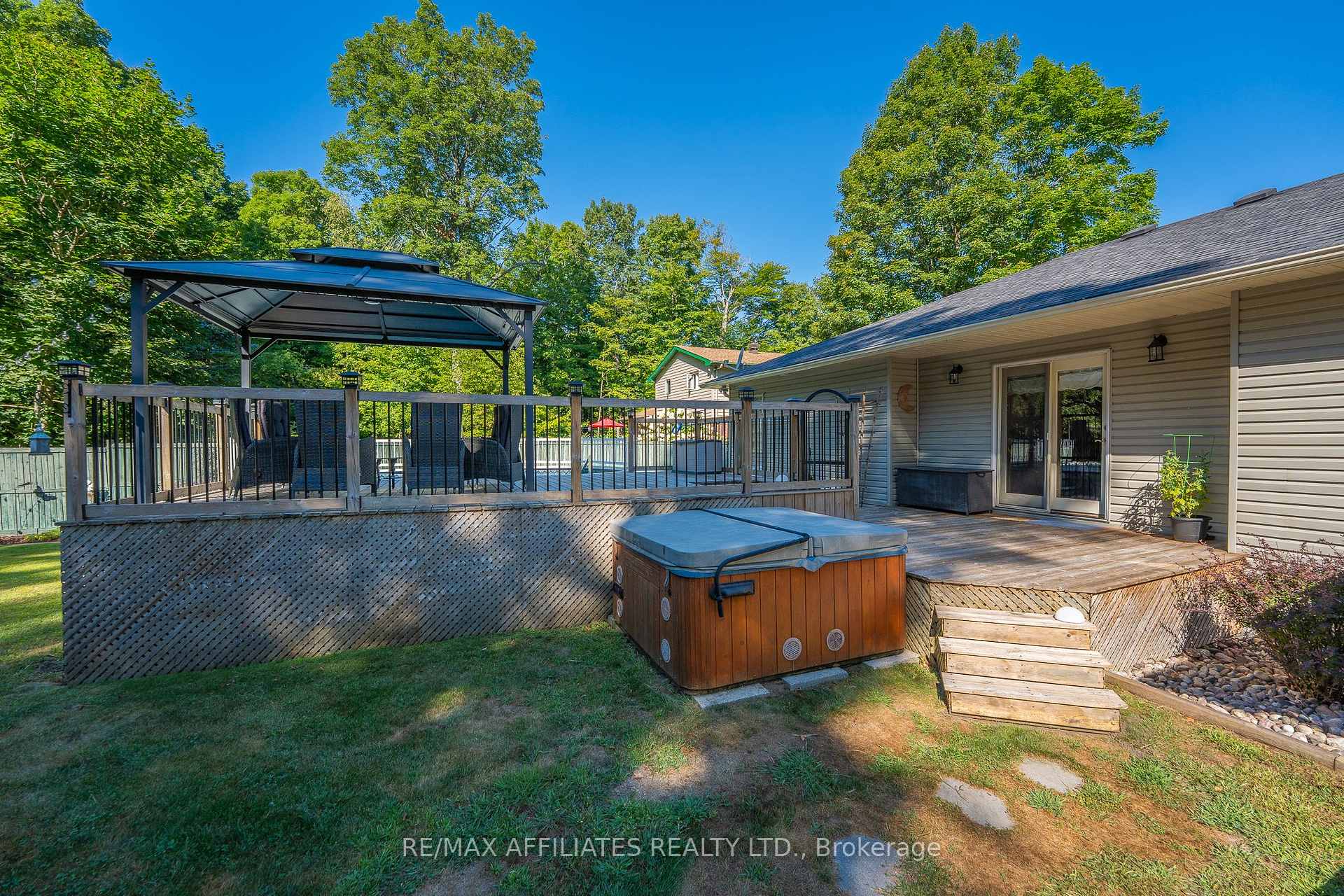 Photo 43 of 355 Riverwood Drive, Ottawa, Woodlawn/Maclarens Landing/Kilmaurs — HOMEH