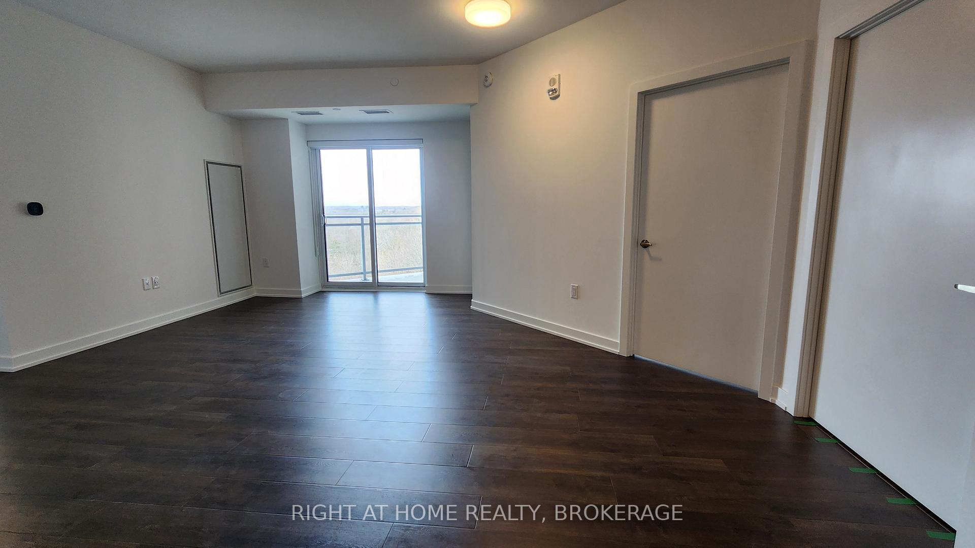 Photo 5 of Unit 907, 56 Lakeside Terrace, Barrie, Little Lake — HOMEH