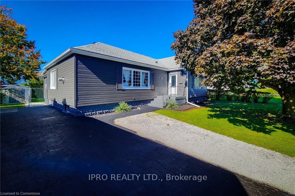 Photo 3 of 133 Corman Avenue, Hamilton, Stoney Creek — HOMEH