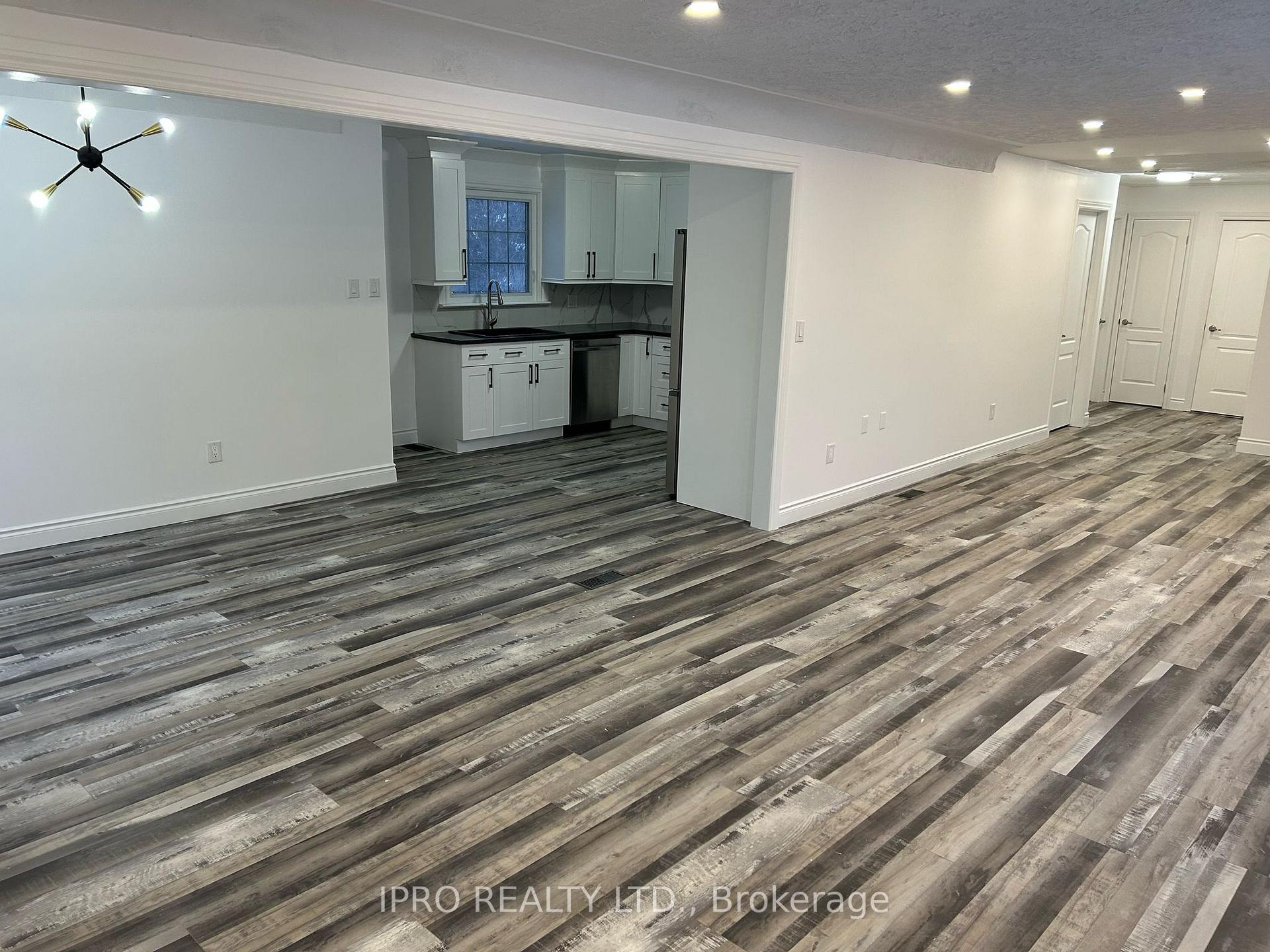 Photo 14 of 133 Corman Avenue, Hamilton, Stoney Creek — HOMEH