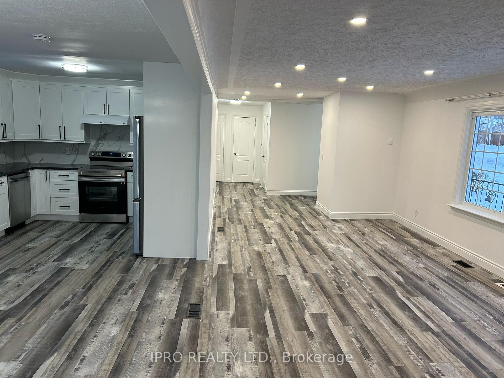 Photo 16 of 133 Corman Avenue, Hamilton, Stoney Creek — HOMEH